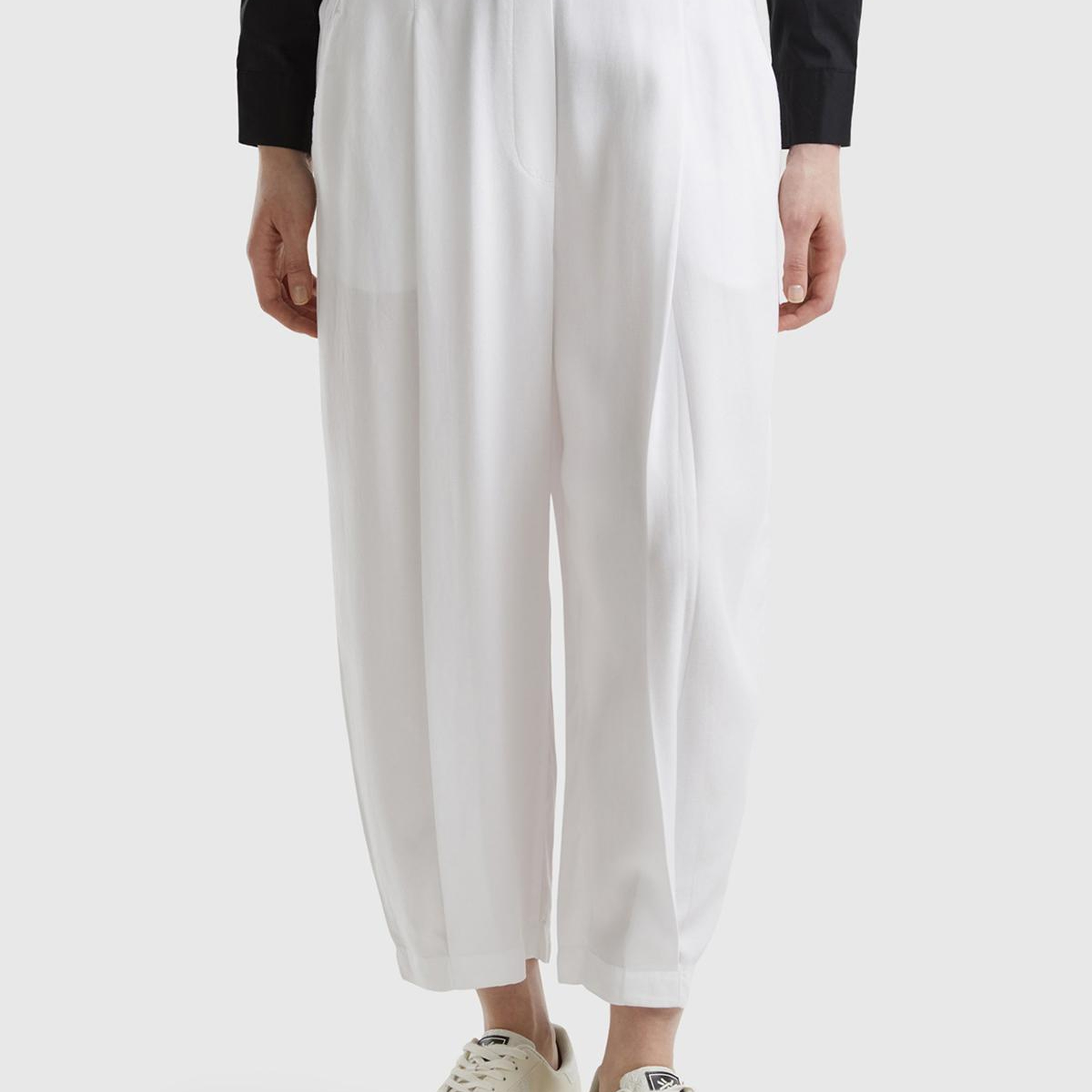 Kadın Beyaz %100 Liyosel Bol Kesim Beli Lastikli Pantolon