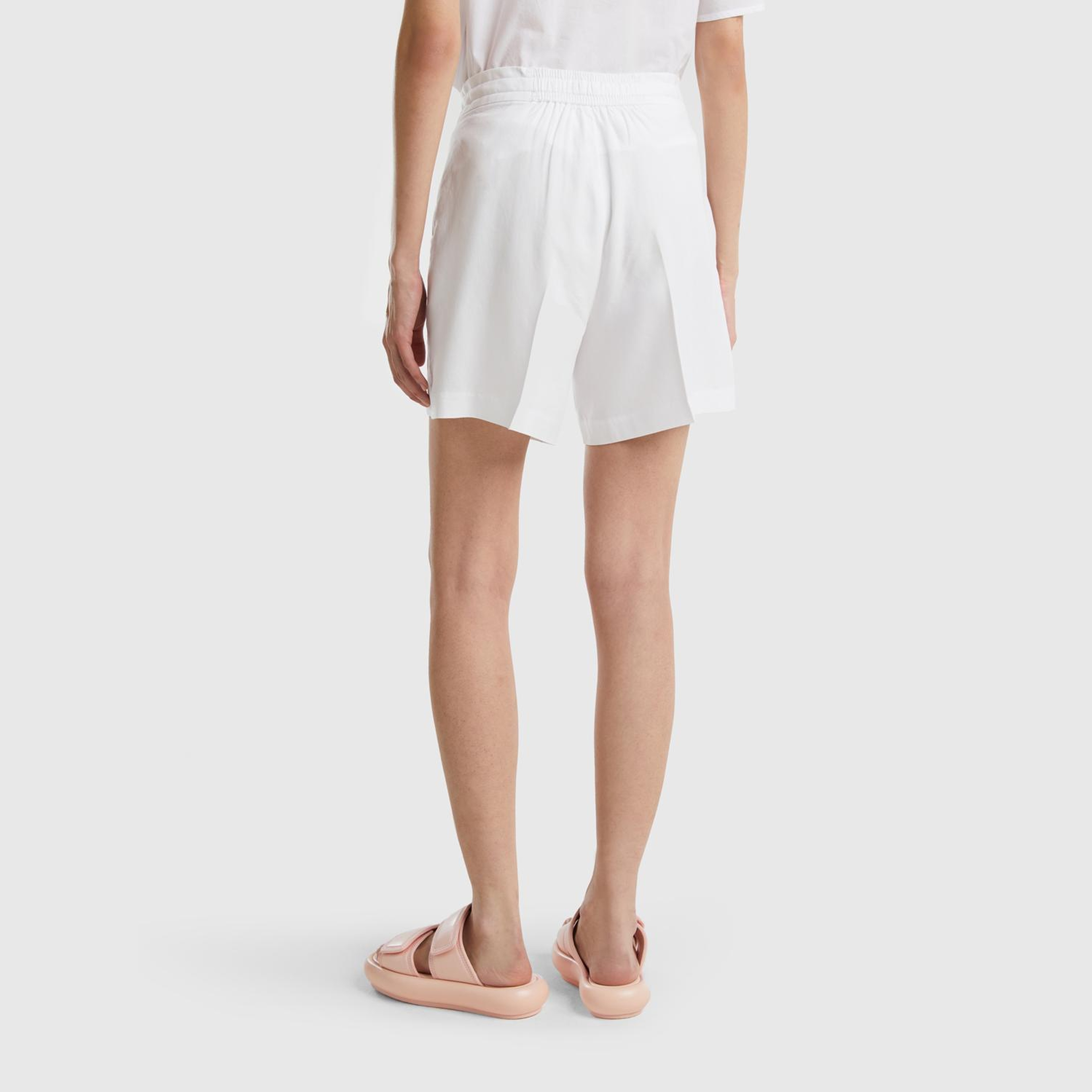 Kadın Beyaz %100 Liyosel Beli İpli Şort