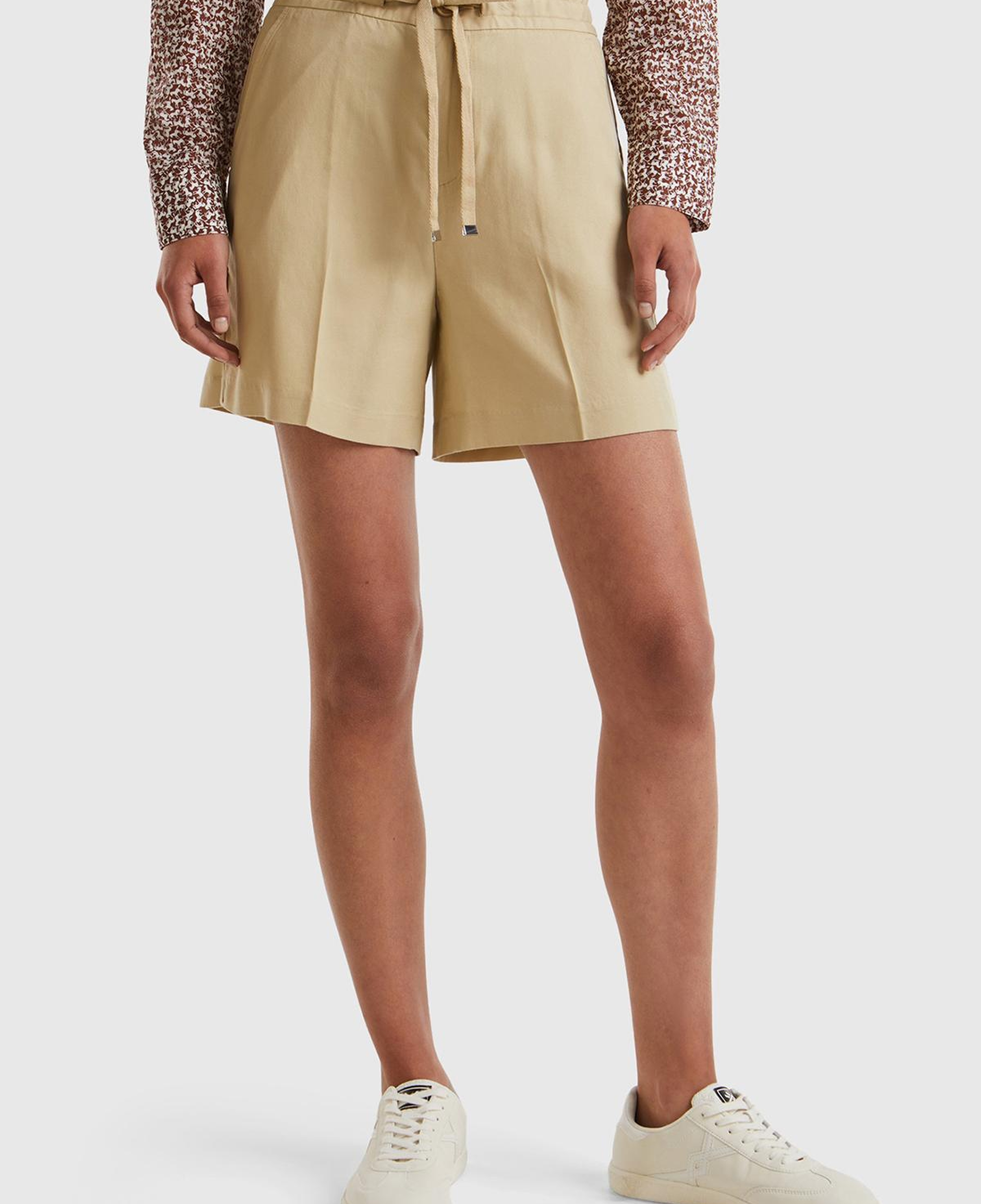 Kadın Bej %100 Liyosel Beli İpli Şort