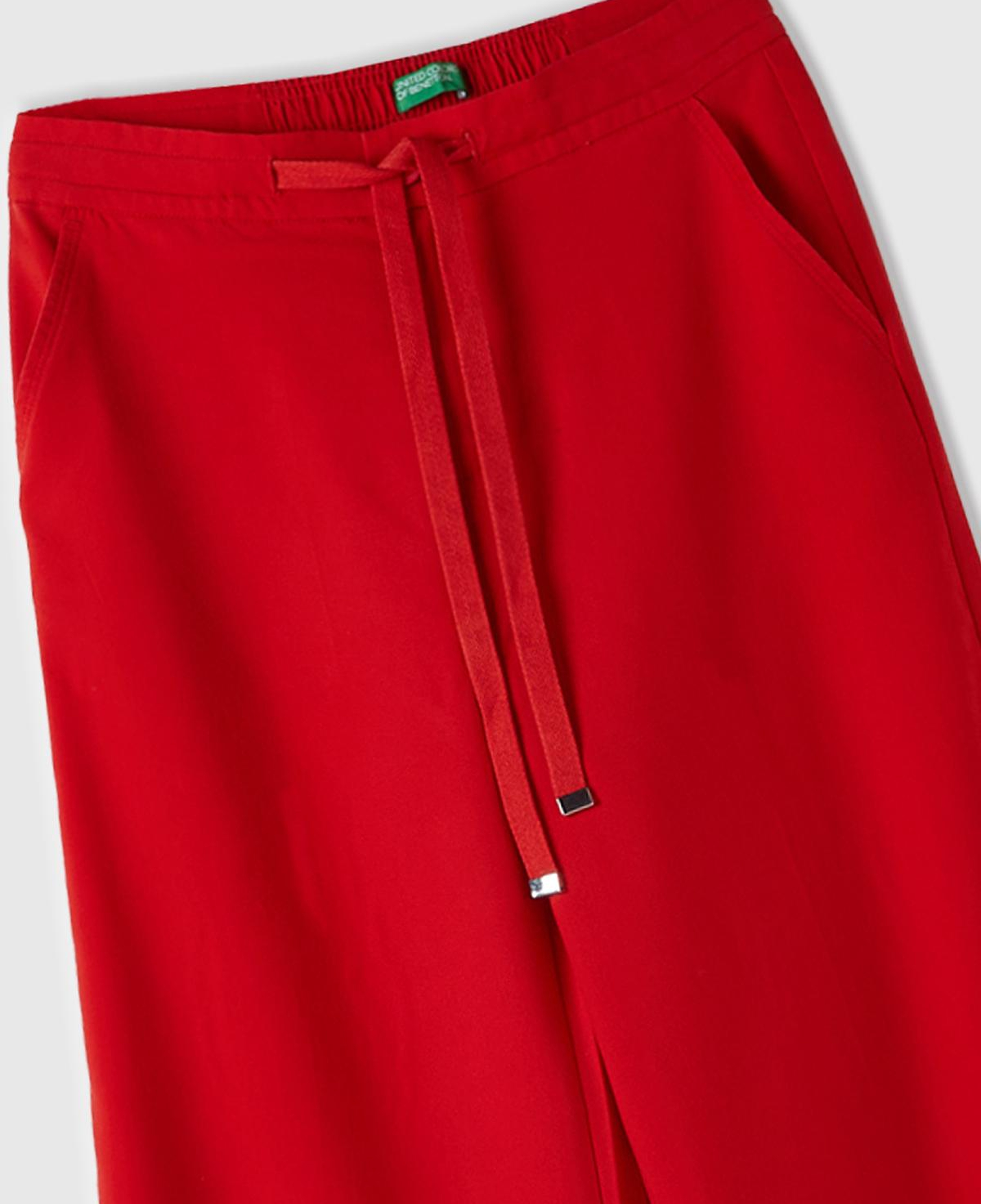 Kadın Kırmızı %100 Liyosel Önü Pileli Beli İpli ve Düğmeli Pantolon