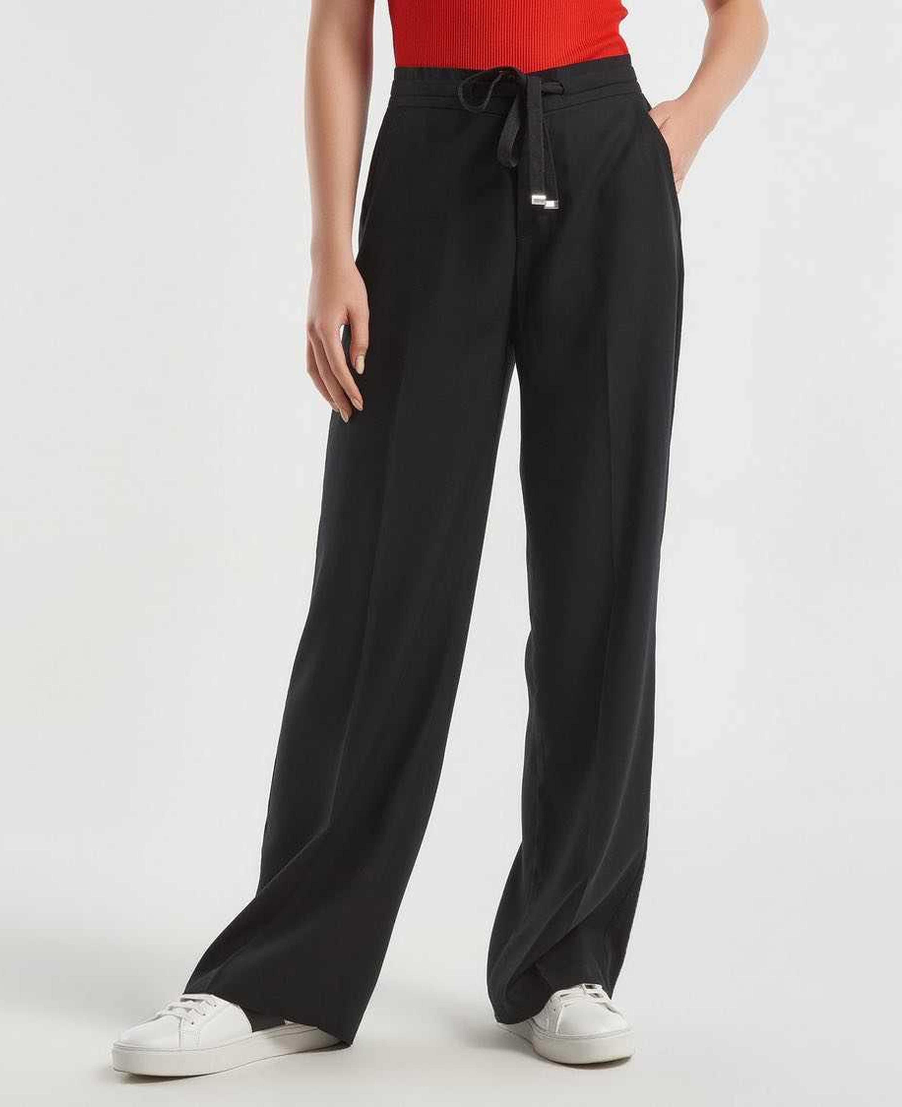 Kadın Siyah %100 Liyosel Önü Pileli Beli İpli ve Düğmeli Pantolon