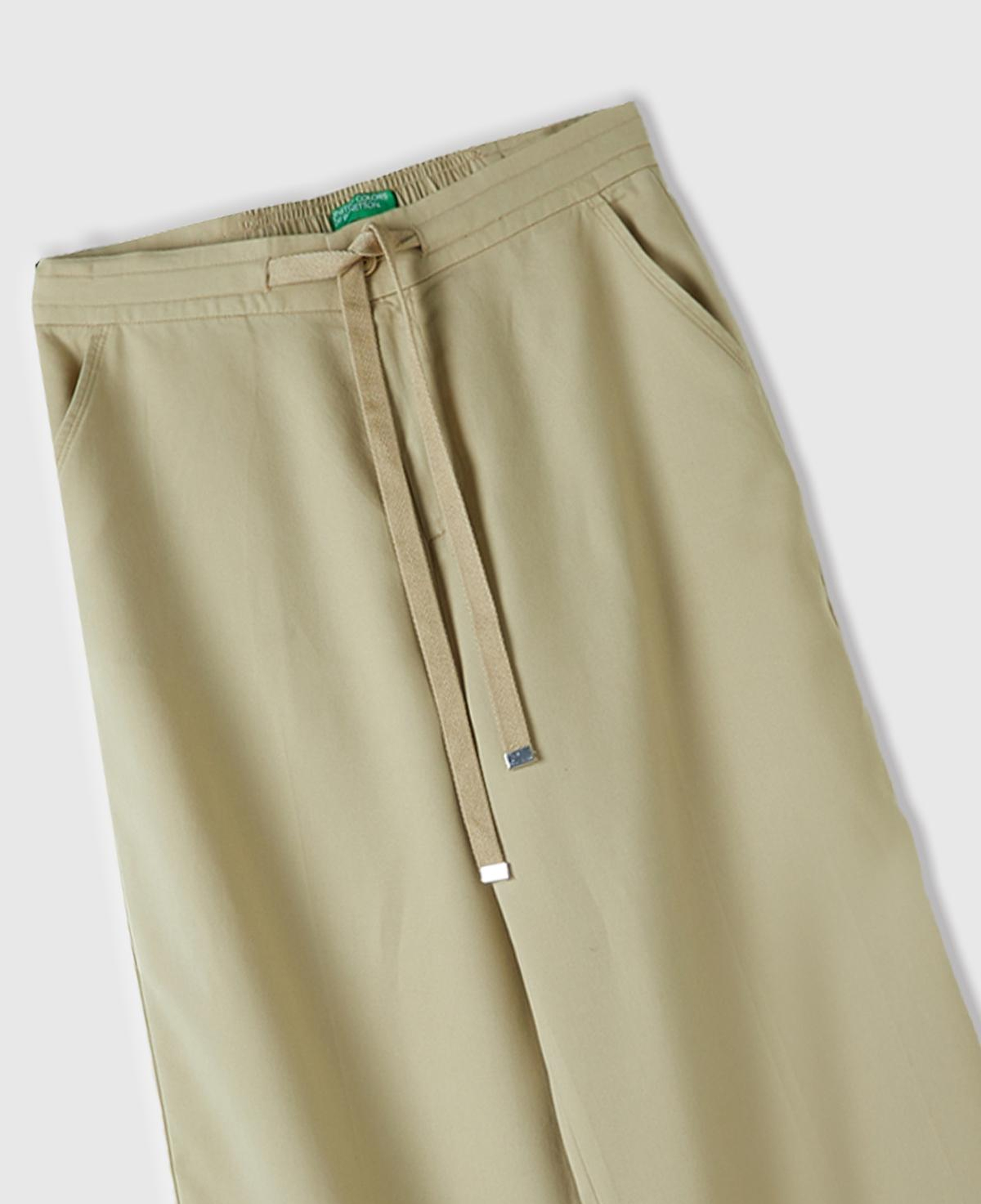 Kadın Bej %100 Liyosel Önü Pileli Beli İpli ve Düğmeli Pantolon