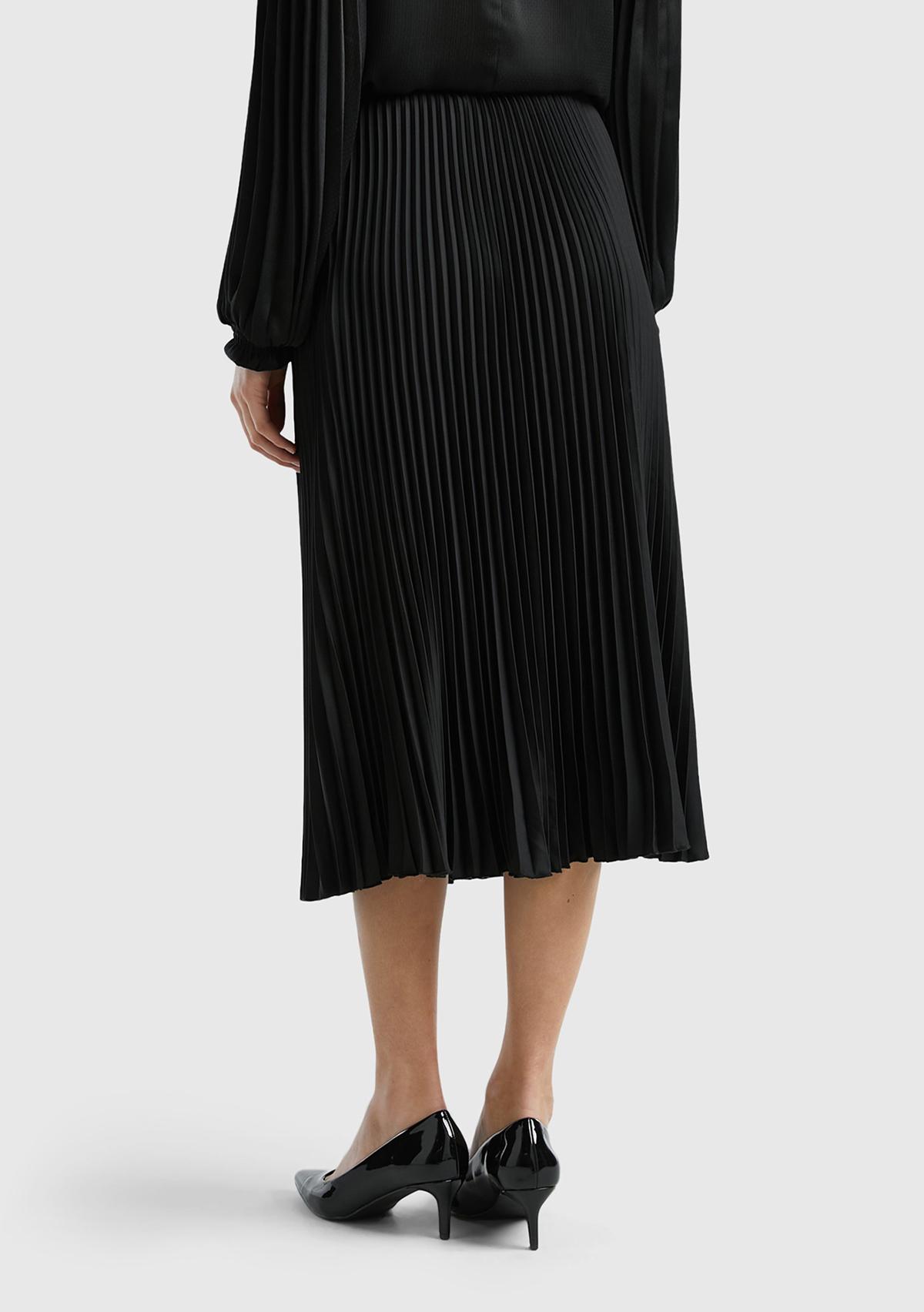 Kadın Siyah Rahat Kesim Uzun Etek