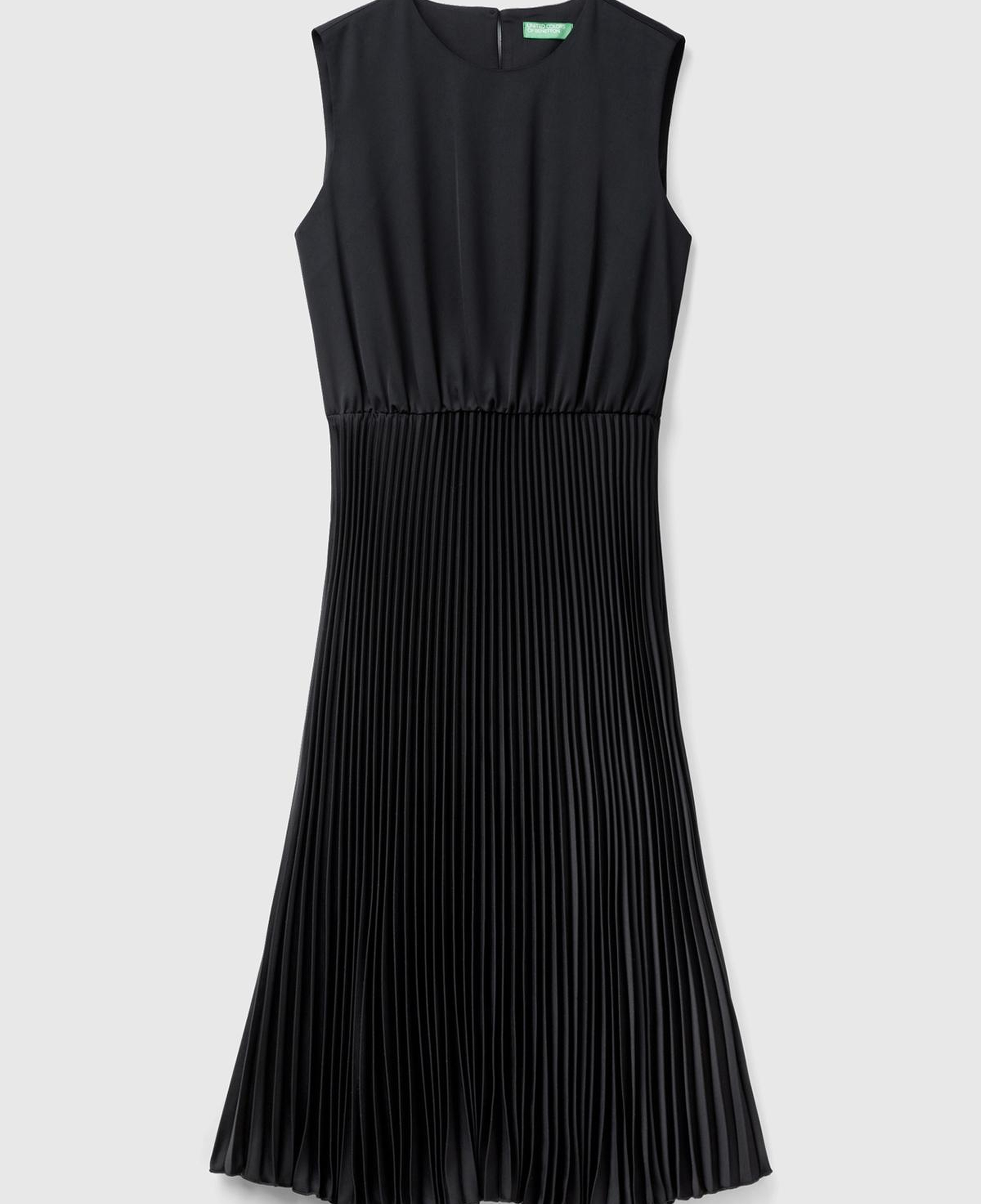 Kadın Siyah Önü Detaylı Sıfır Kol Bisiklet Yaka Uzun Elbise