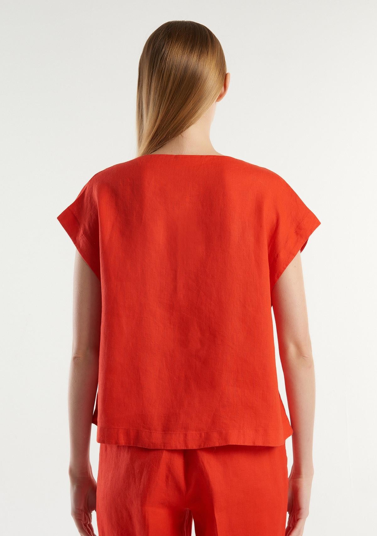 Kadın Kırmızı %100 Keten Arkası Uzun Kayık Yaka Crop Bluz