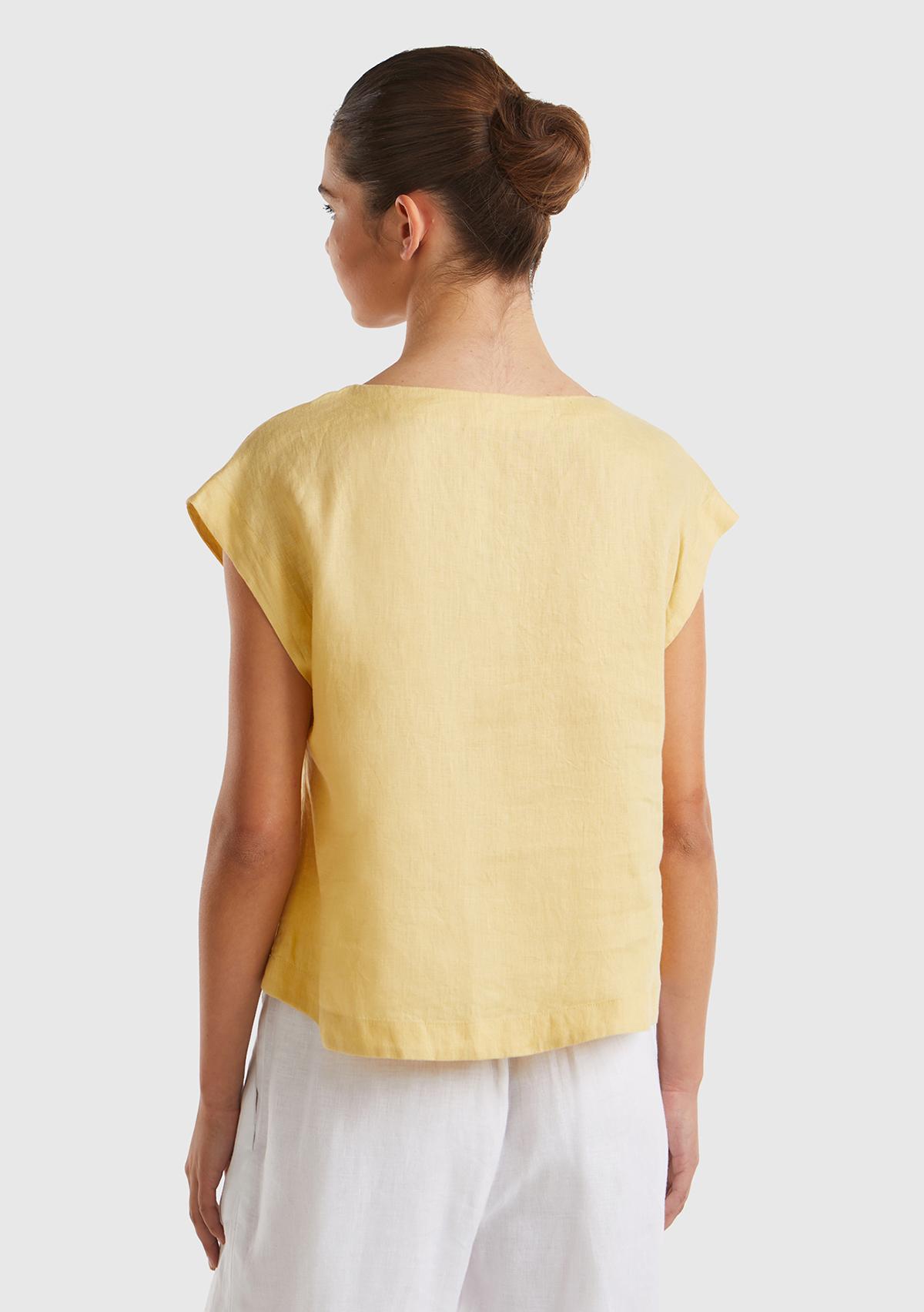 Kadın Açık Sarı %100 Keten Arkası Uzun Kayık Yaka Crop Bluz