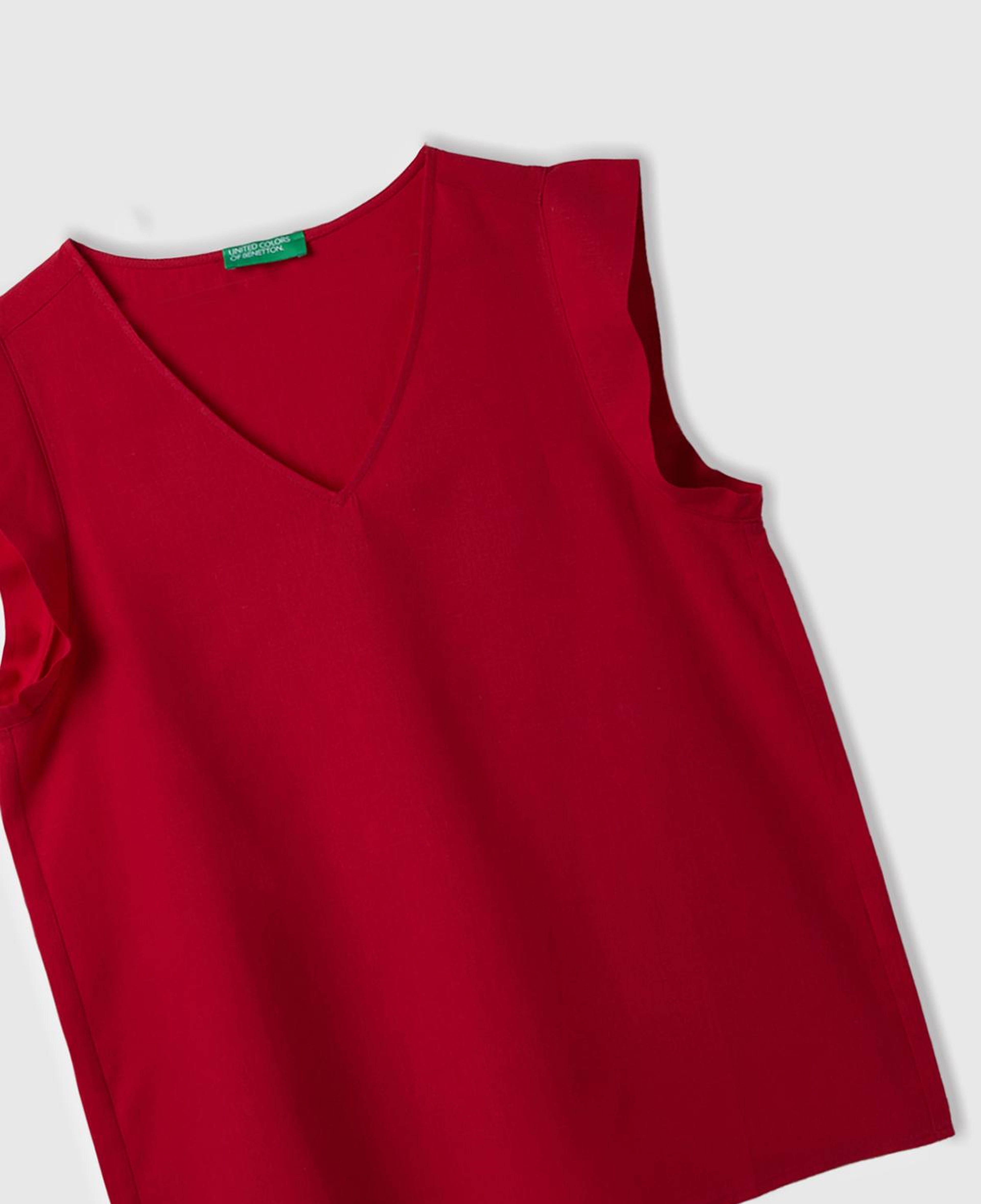 Kadın Vişne Liyosel ve Keten Karışımlı Geniş Kesim V Yaka Bluz