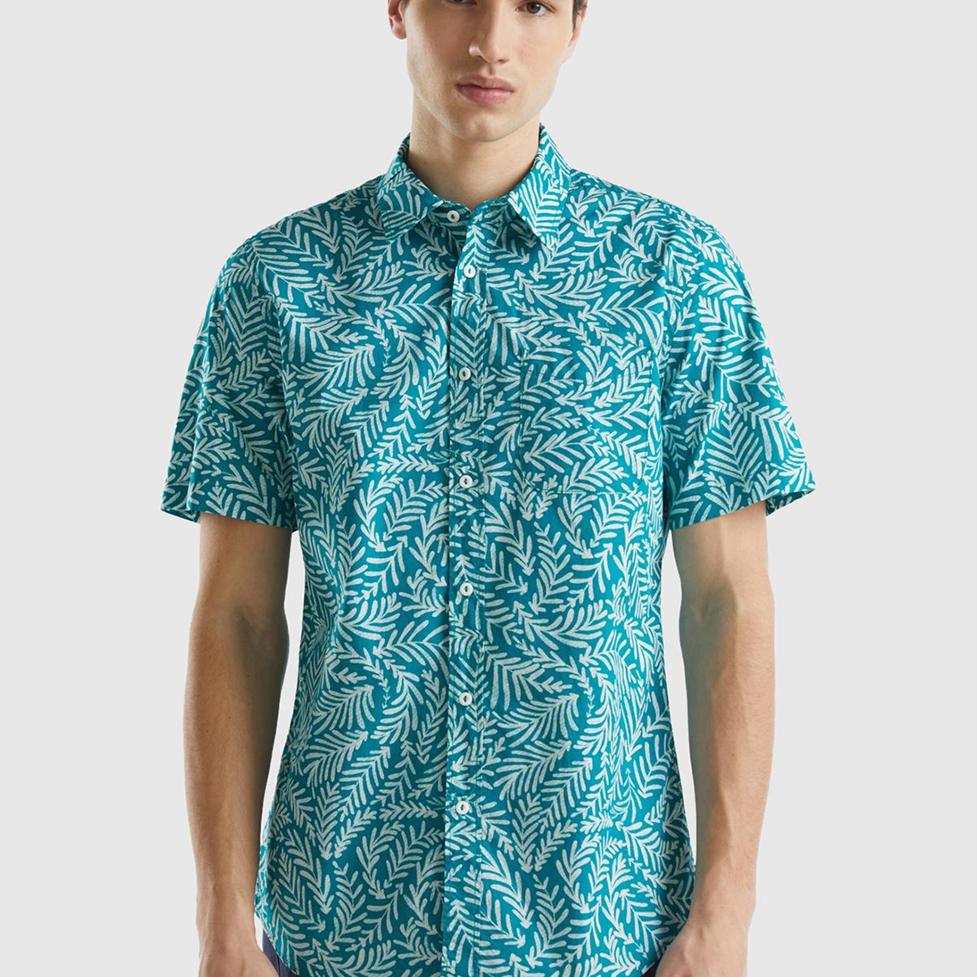 Erkek Yeşil Mix %100 Pamuk Tamamı Baskılı Göğüs Cepli Kısa Kollu Gömlek