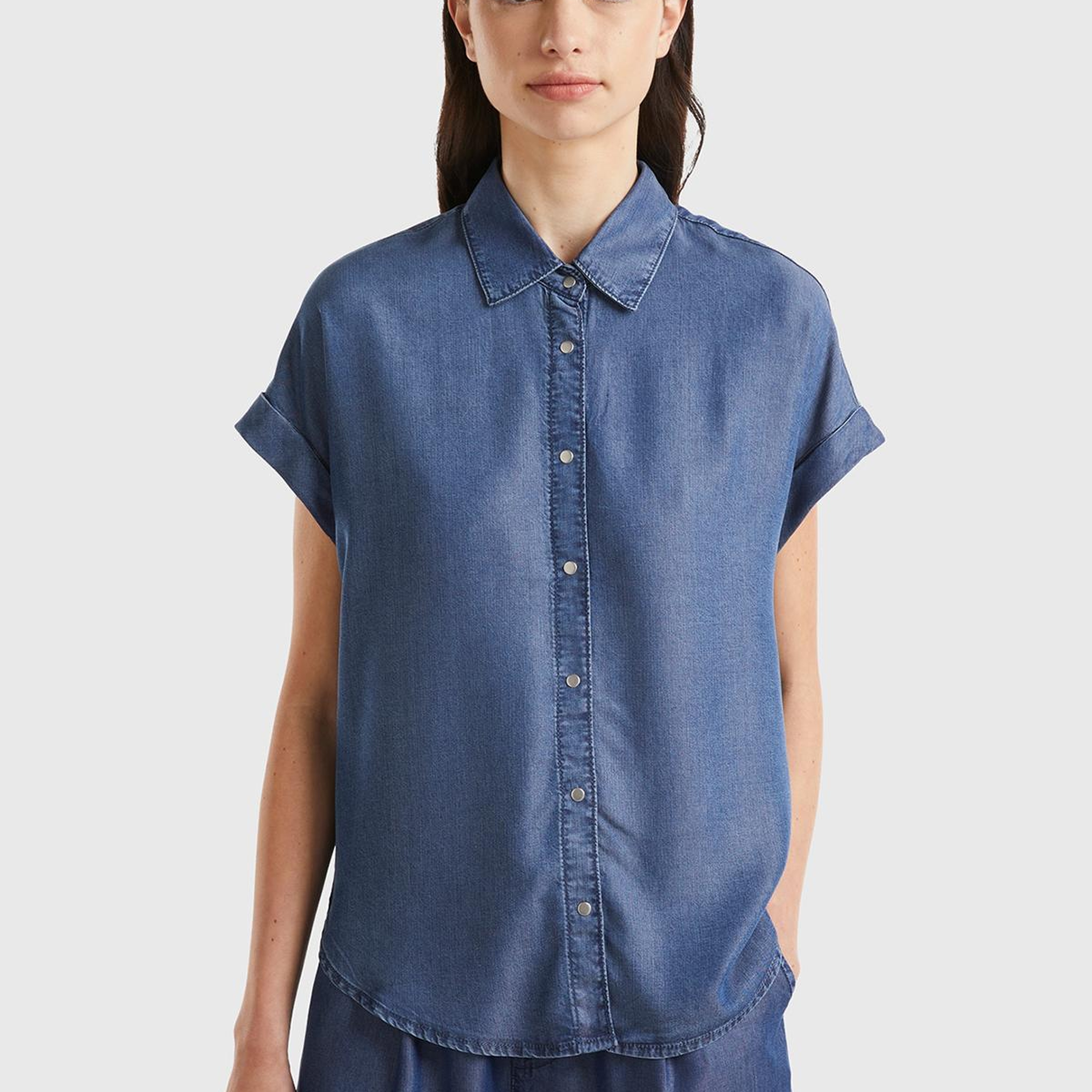 Kadın İndigo %100 Liyosel Arkası Uzun Kısa Kollu Denim Gömlek