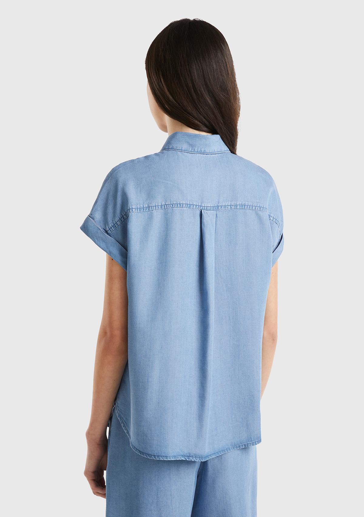 Kadın Mavi %100 Liyosel Arkası Uzun Kısa Kollu Denim Gömlek