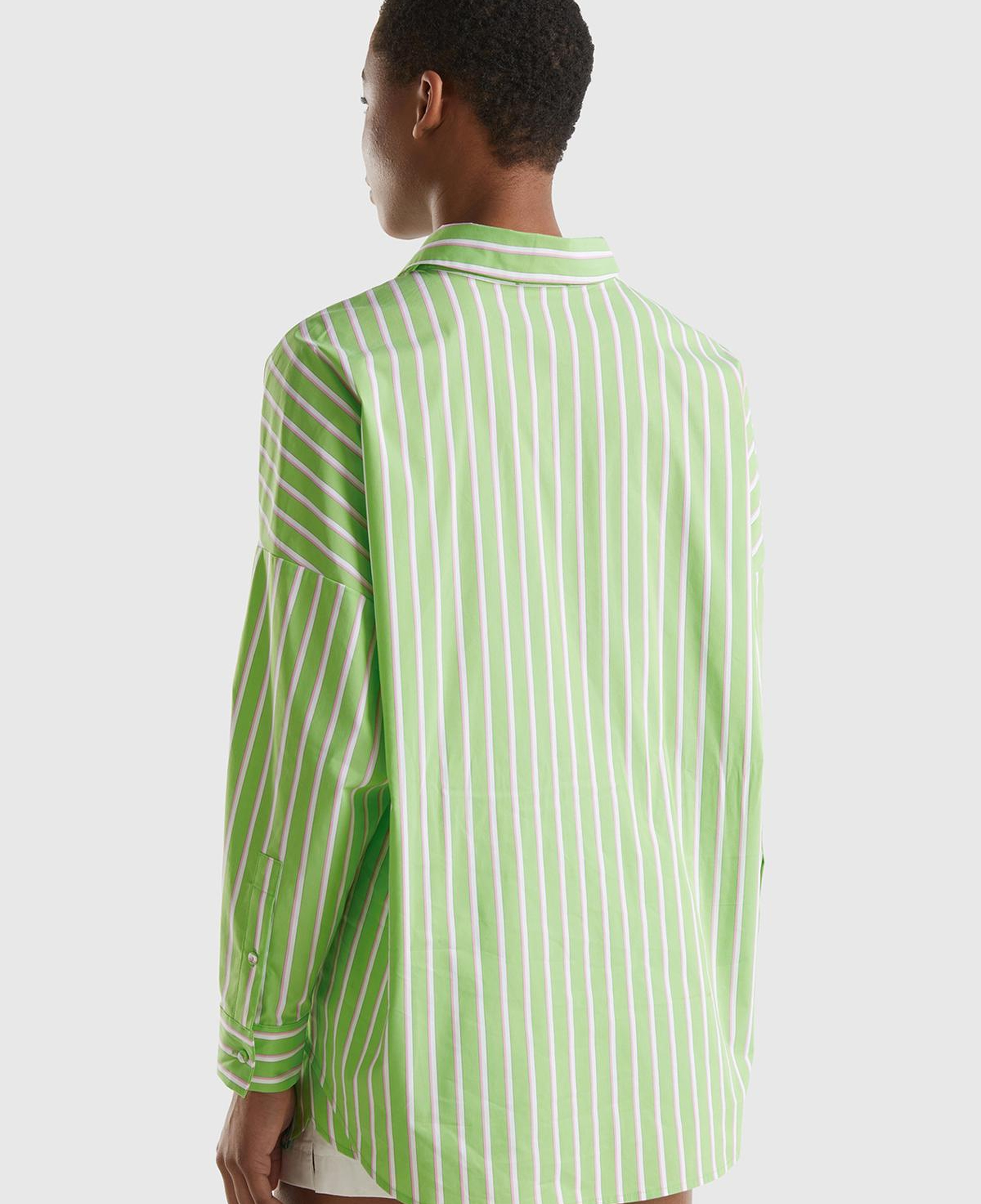 Kadın Açık Yeşil Streç Pamuklu Logo Detaylı Çizgili Uzun Kollu Gömlek