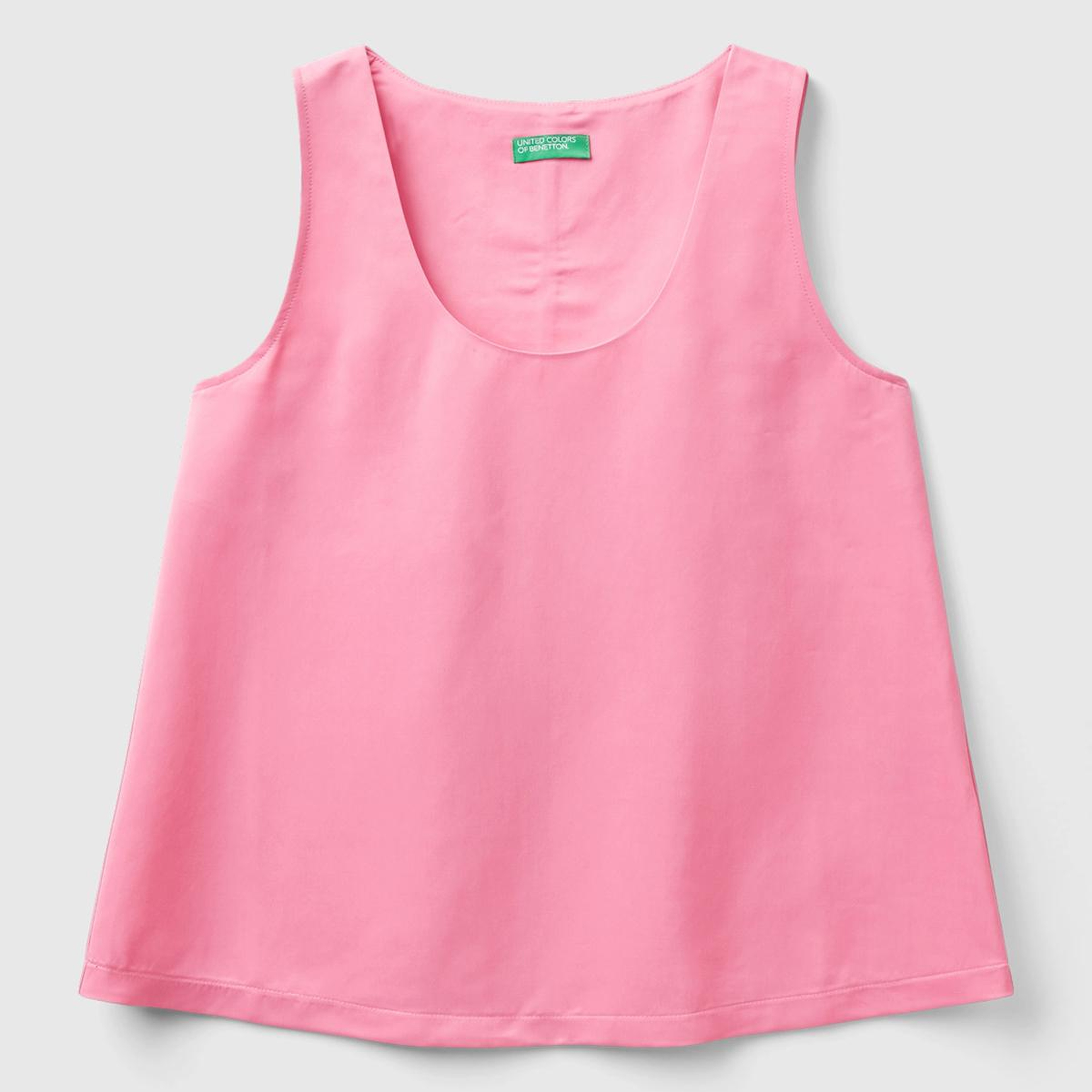 Kadın Açık Pembe Viskoz Karışımlı Saten Kolsuz Bluz