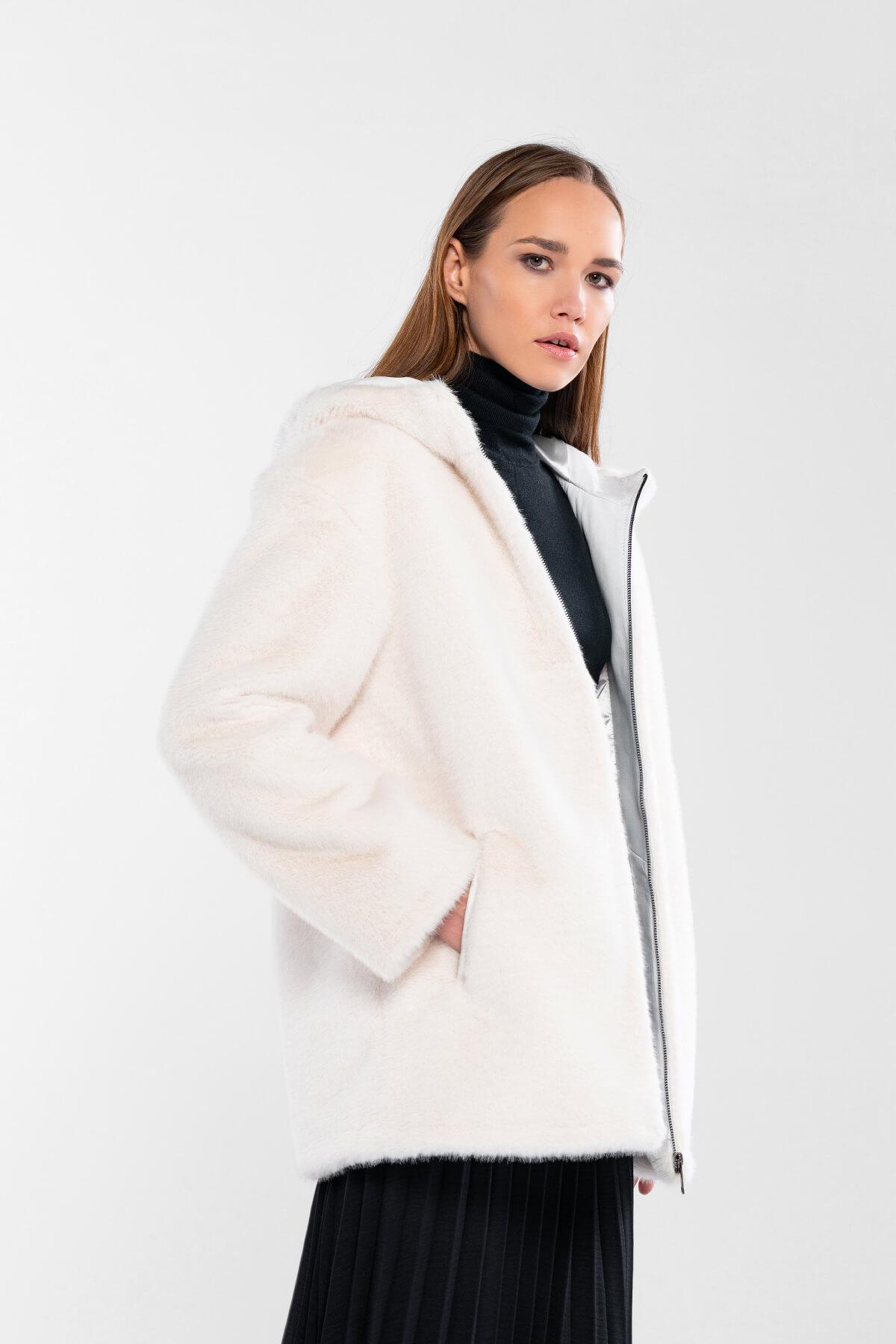 Tamer Tanca Kadın Peluş Beyaz Kumaş Mont Deri Mont