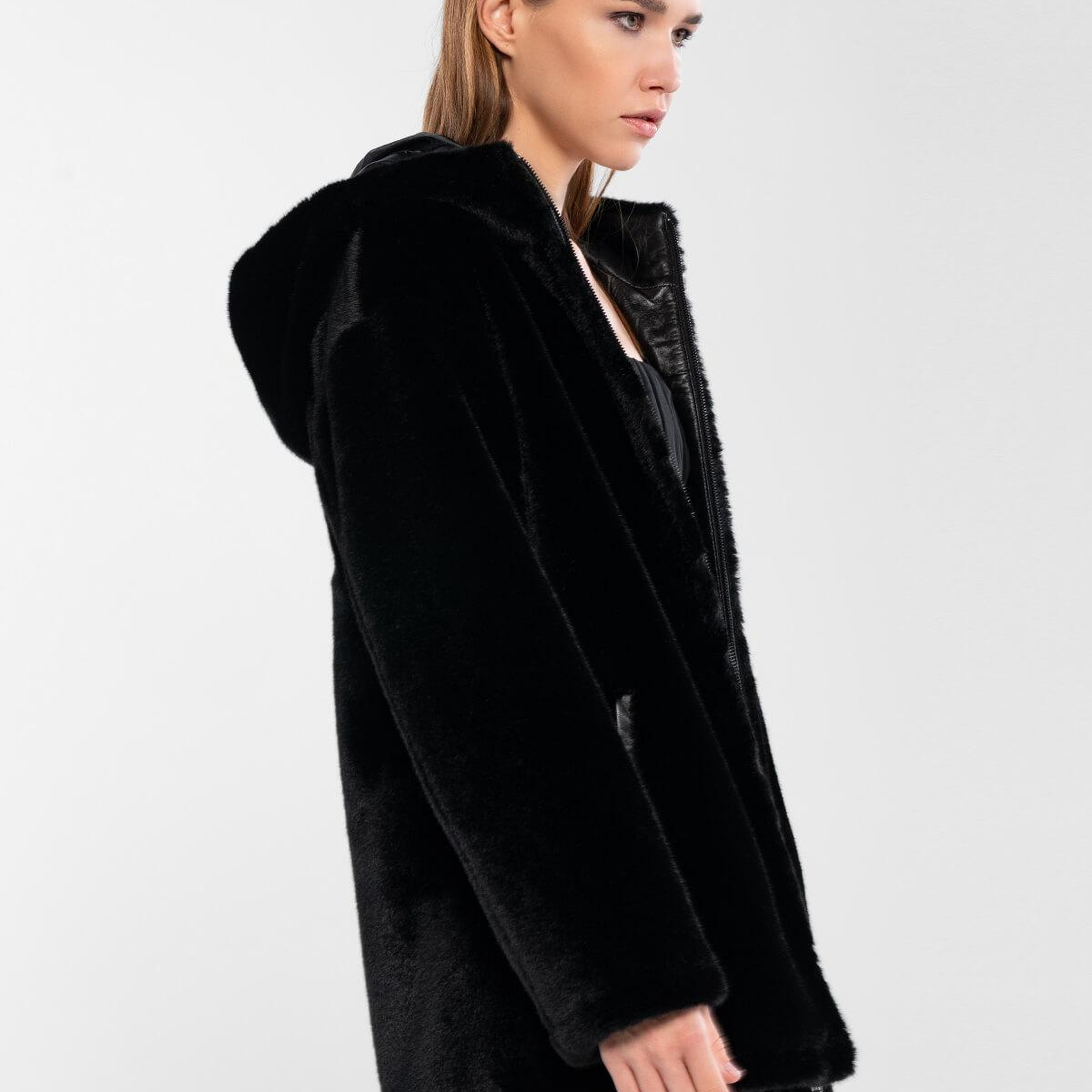 Tamer Tanca Kadın Peluş Siyah Kumaş Mont Deri Mont