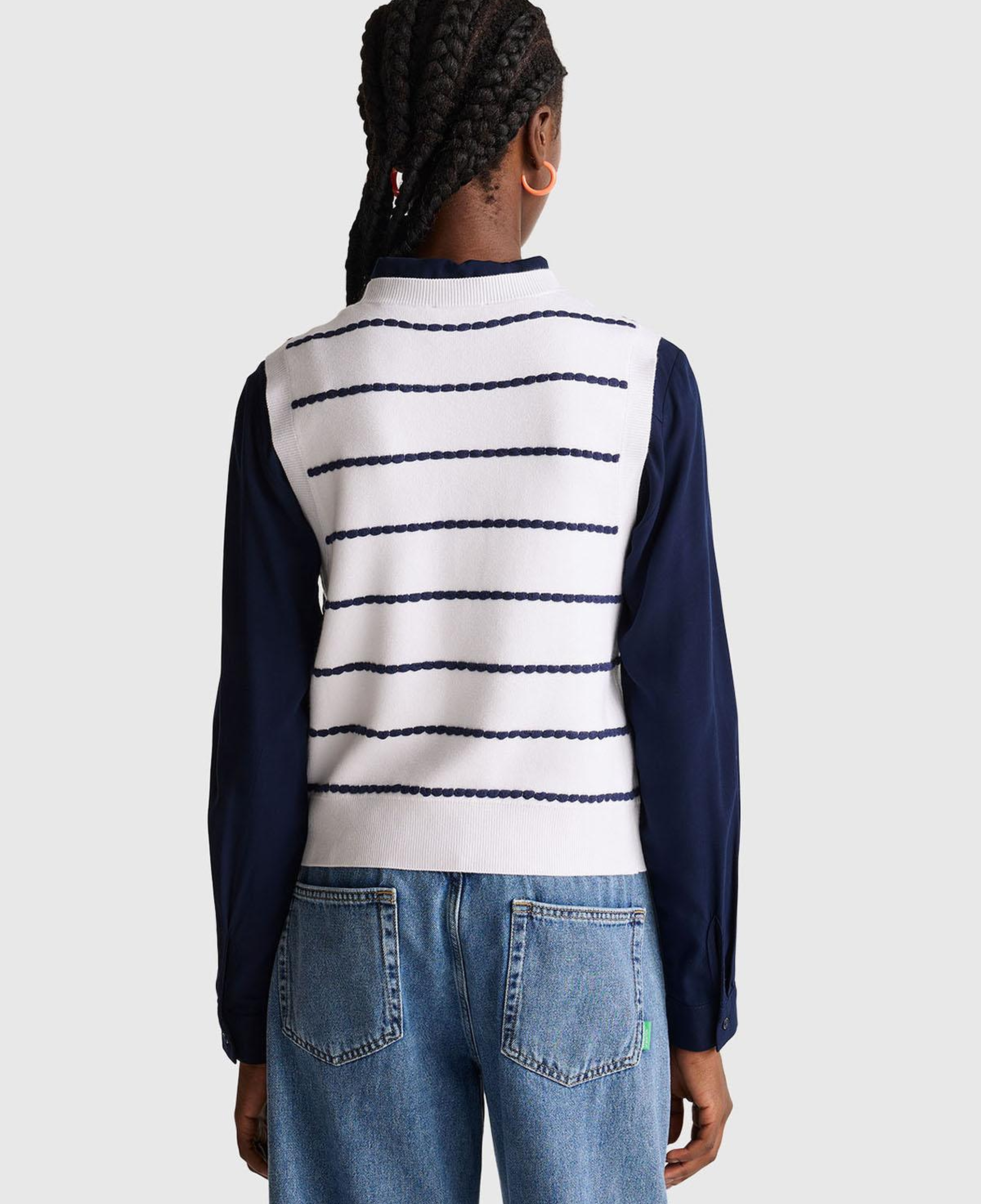 Kadın Ekru-Gri Mix Viskoz Karışımlı Çizgili Kolsuz Kazak