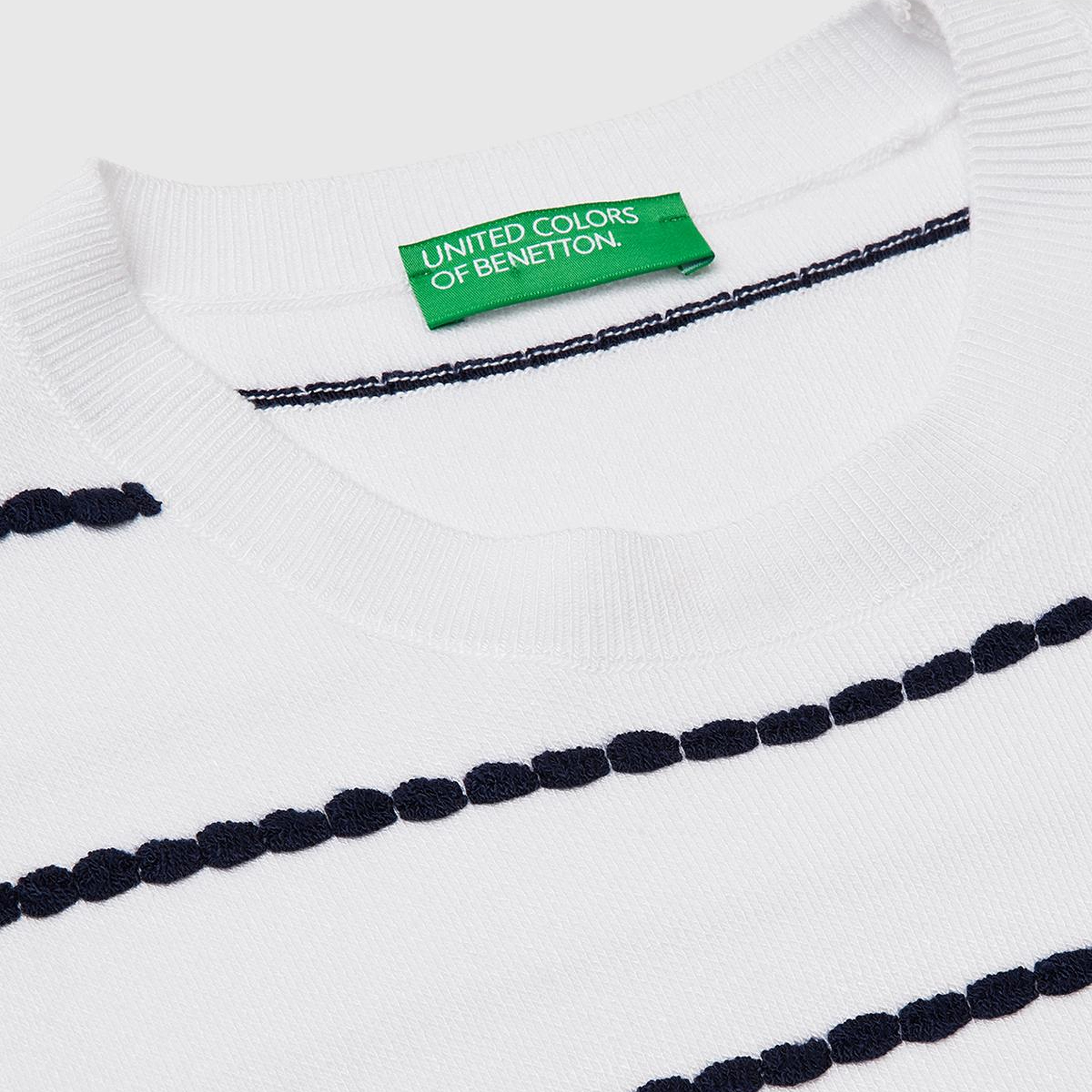 Kadın Ekru-Gri Mix Viskoz Karışımlı Çizgili Kolsuz Kazak