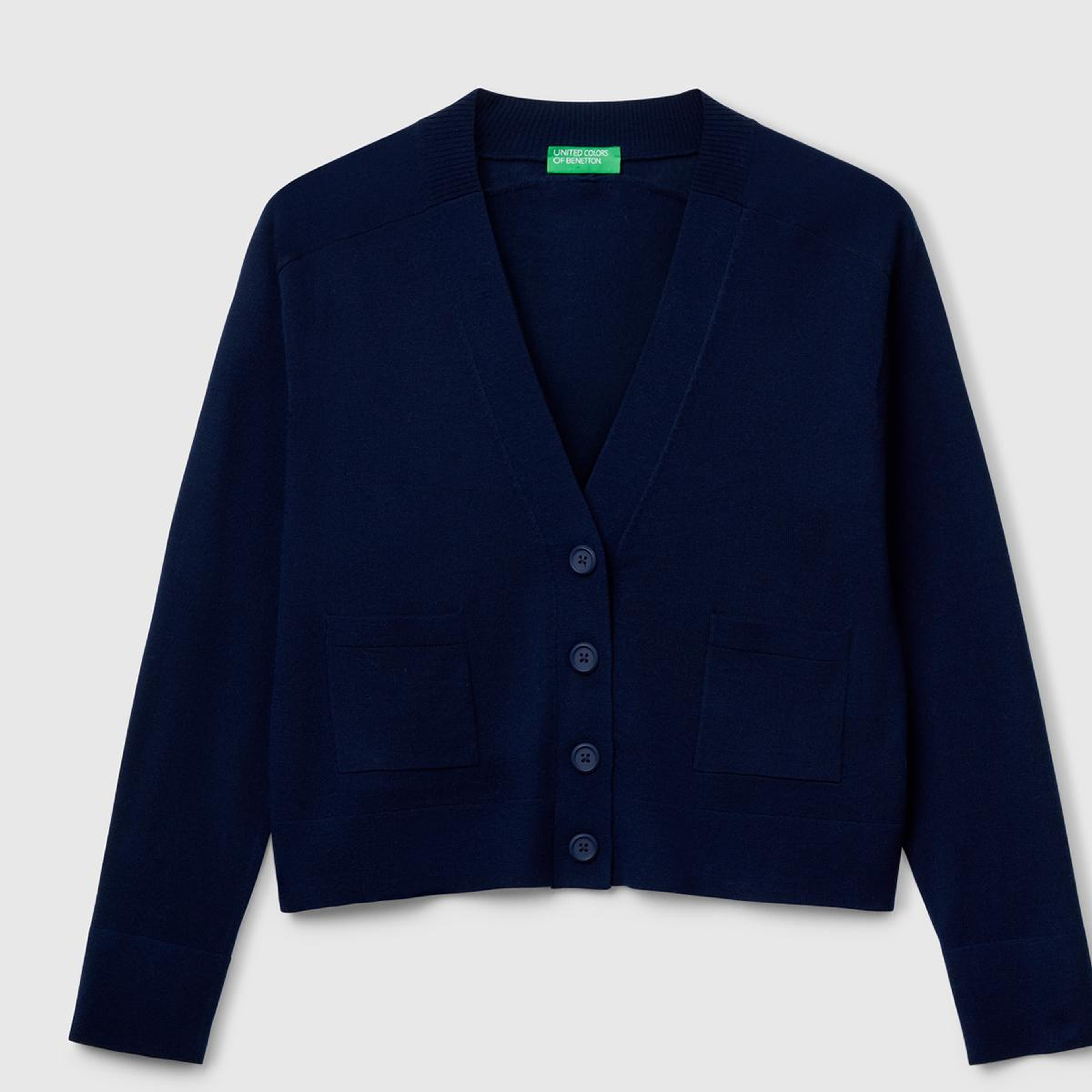 Kadın Lacivert %100 Yün Önü Cep Detaylı Düğmeli V Yaka Hırka