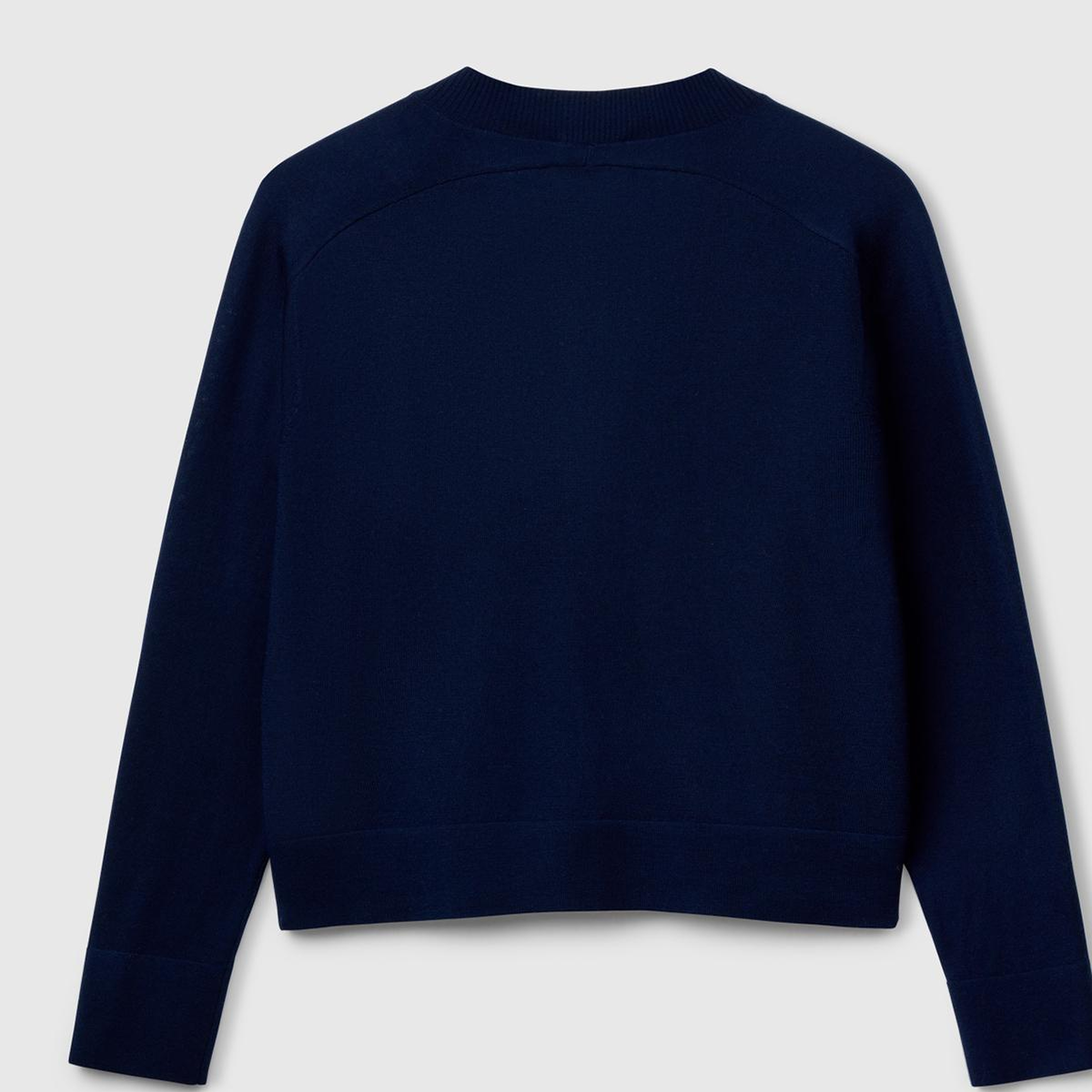 Kadın Lacivert %100 Yün Önü Cep Detaylı Düğmeli V Yaka Hırka