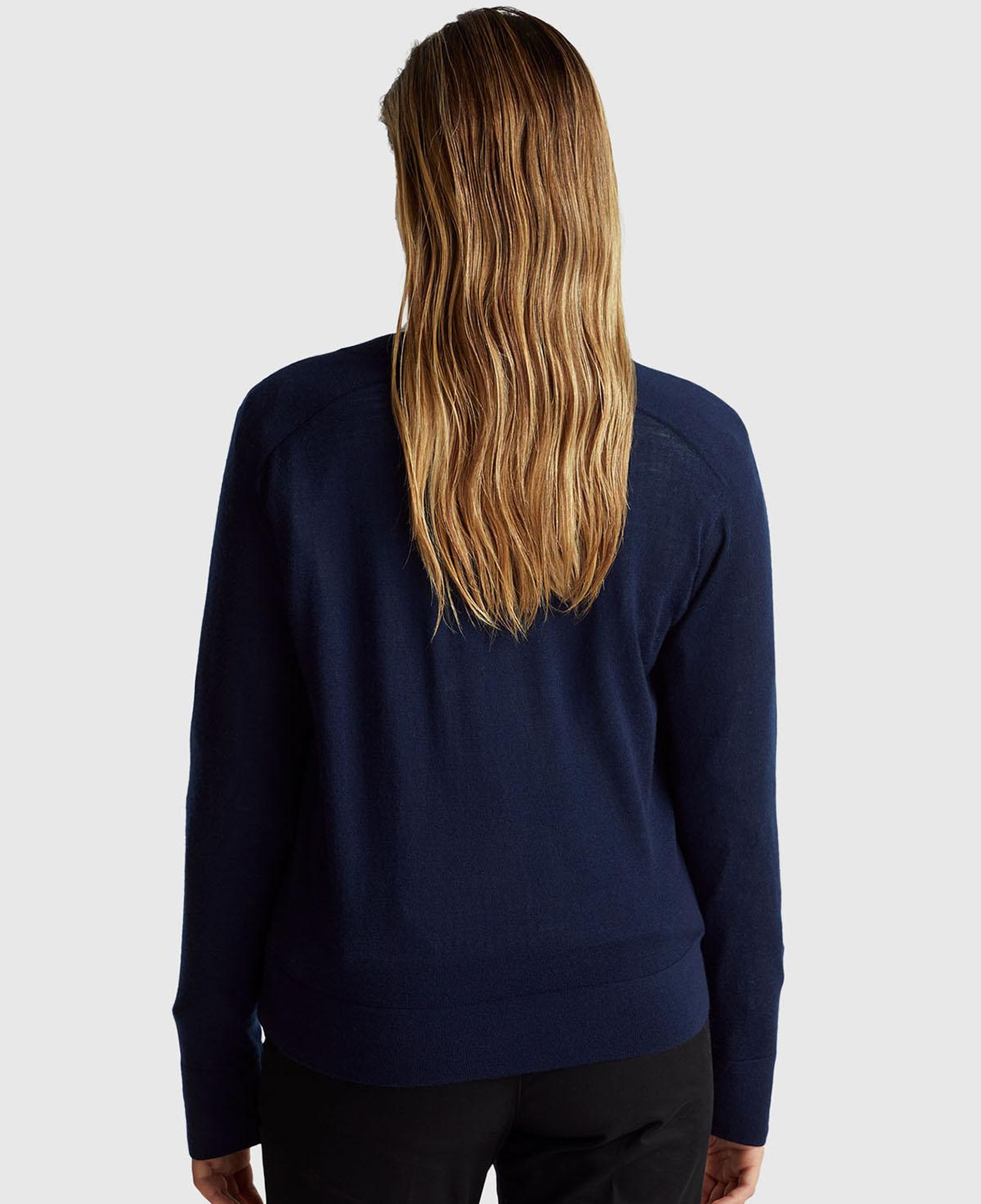 Kadın Lacivert %100 Yün Önü Cep Detaylı Düğmeli V Yaka Hırka