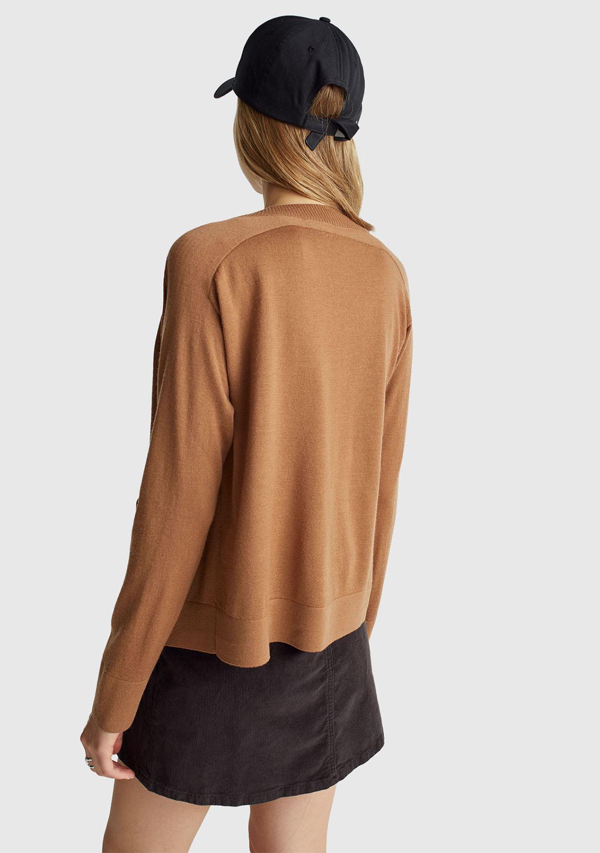 Kadın Taba  %100 Yün Önü Cep Detaylı Düğmeli V Yaka Hırka