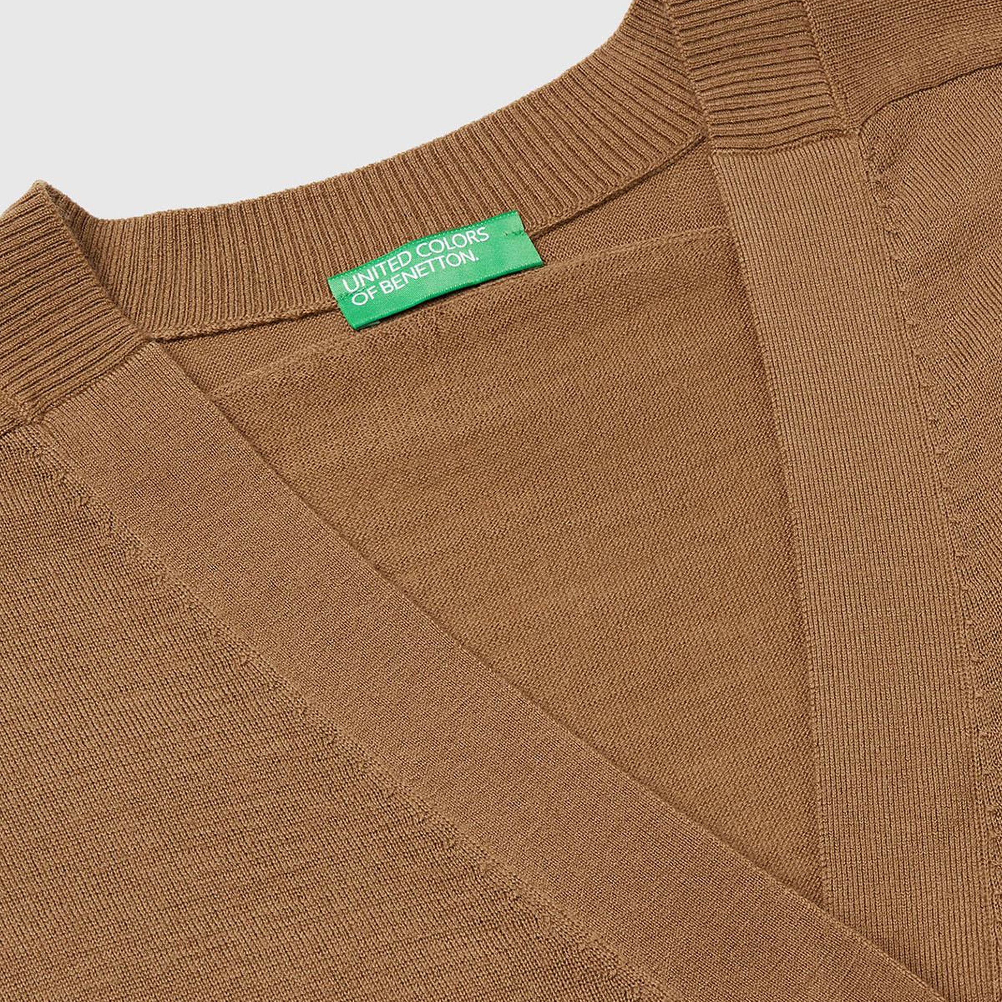 Kadın Taba  %100 Yün Önü Cep Detaylı Düğmeli V Yaka Hırka