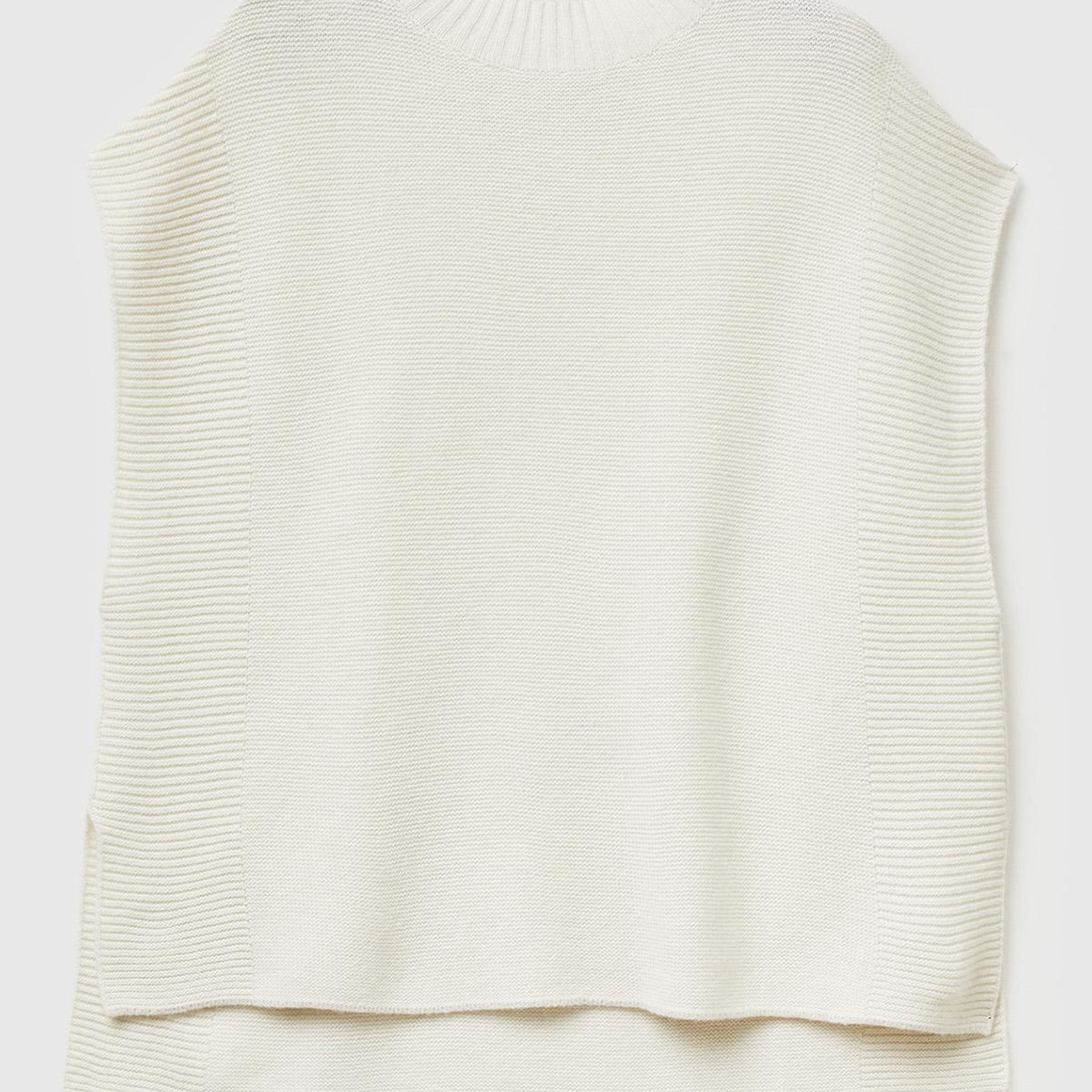 Kadın Krem Yün Karışımlı Ribana Detaylı Yırtmaçlı Kolsuz Kazak