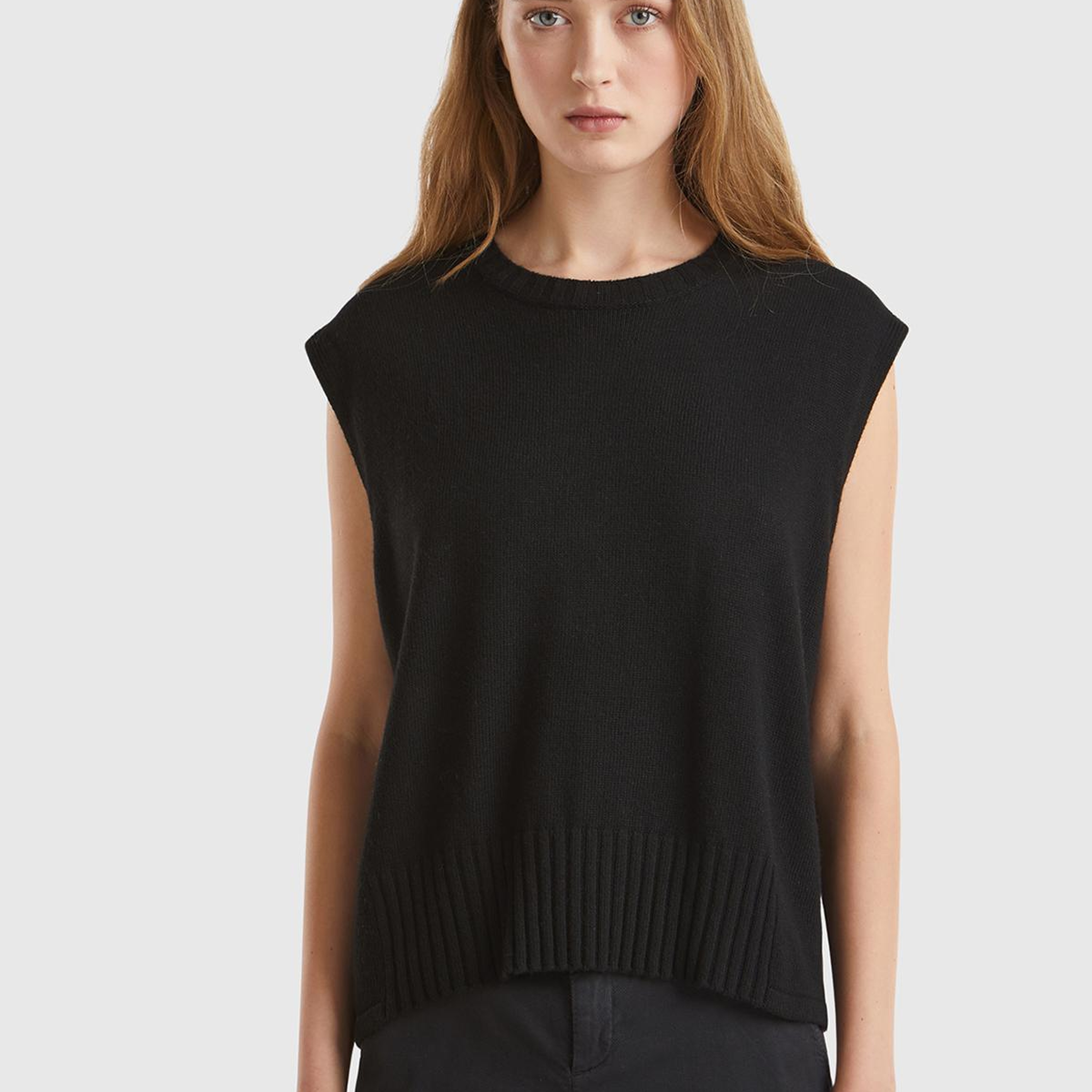 Kadın Sİyah Yün ve Viskoz Karışımlı Bisiklet Yaka Kolsuz Kazak