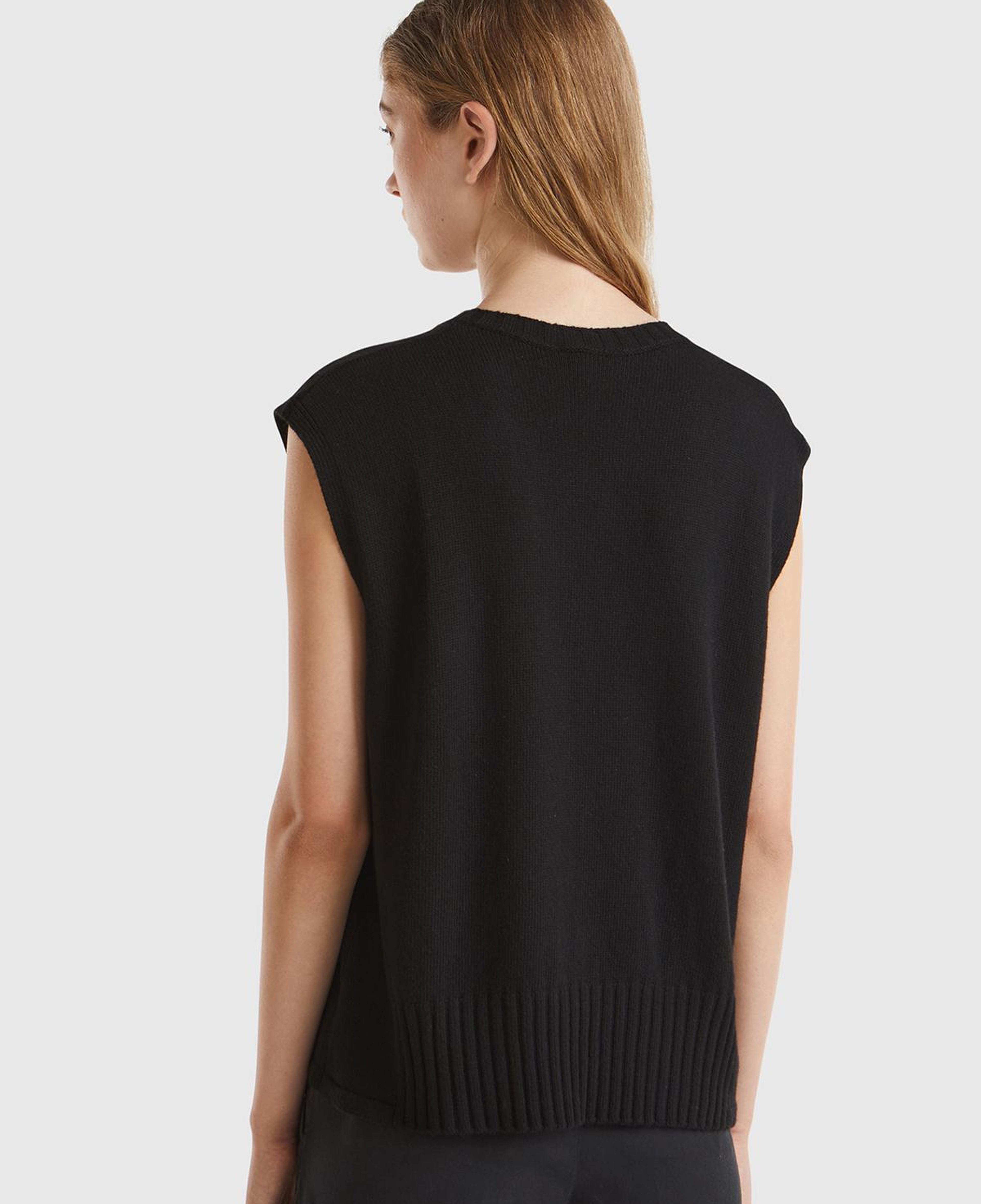 Kadın Sİyah Yün ve Viskoz Karışımlı Bisiklet Yaka Kolsuz Kazak