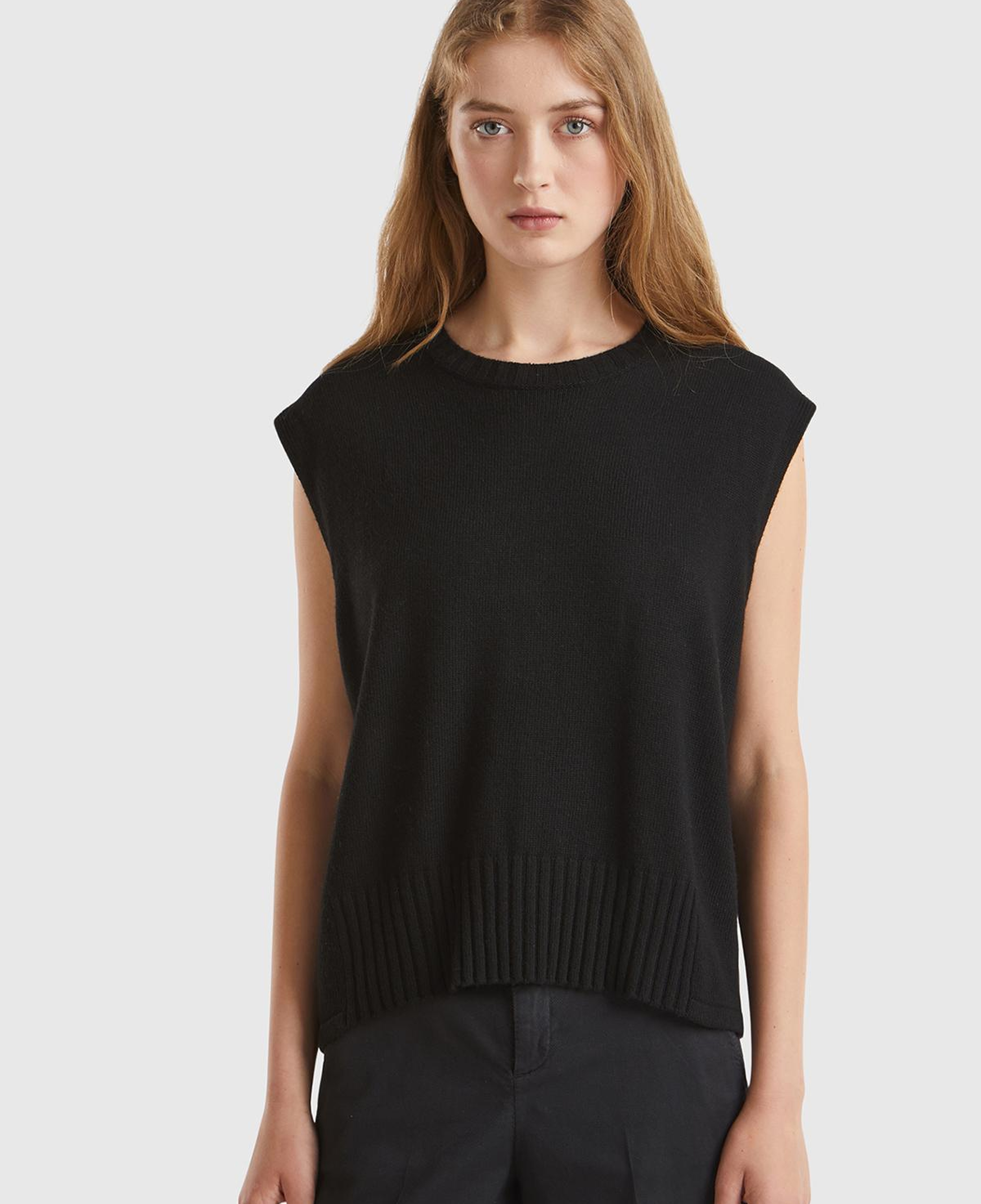 Kadın Sİyah Yün ve Viskoz Karışımlı Bisiklet Yaka Kolsuz Kazak