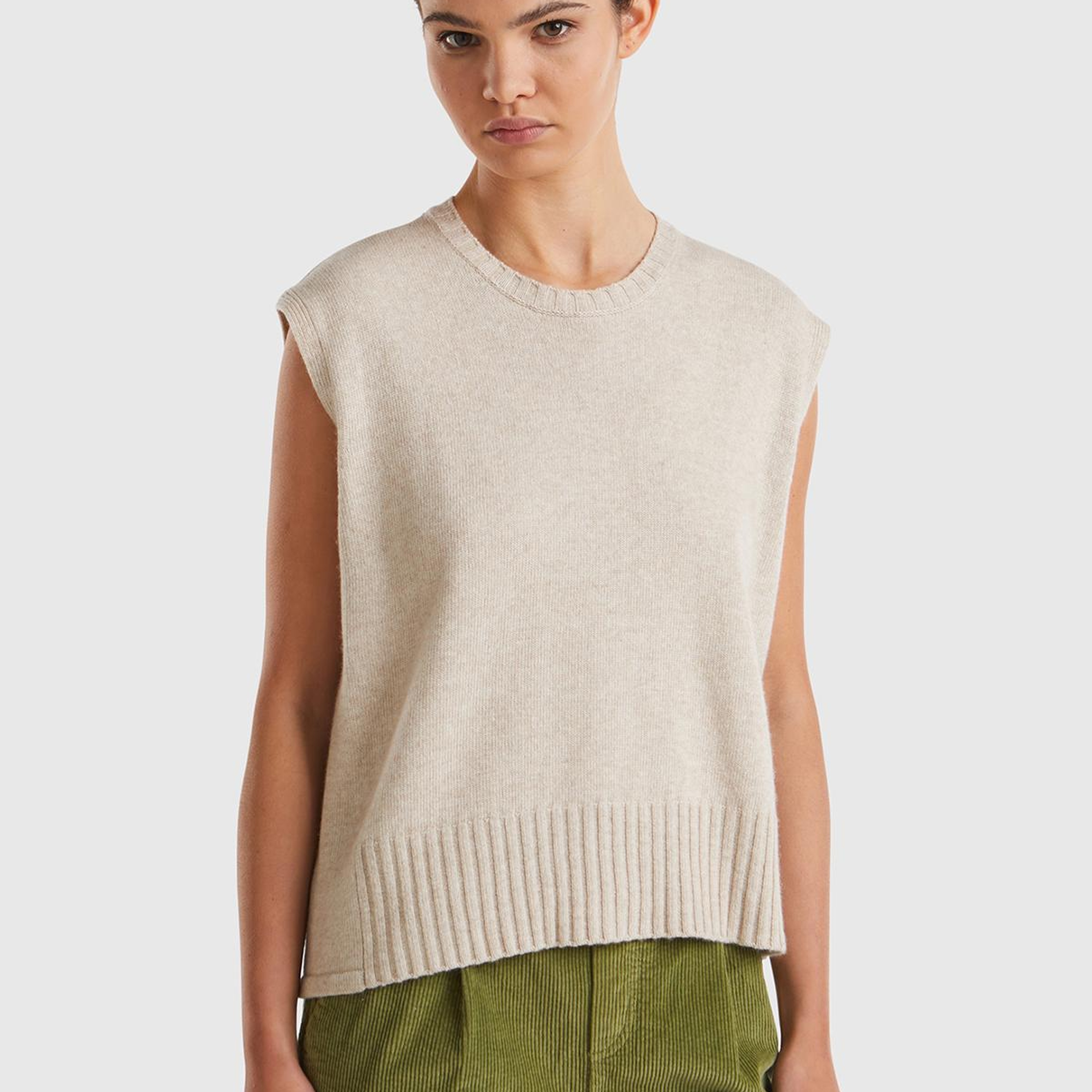 Kadın Krem Yün ve Viskoz Karışımlı Bisiklet Yaka Kolsuz Kazak