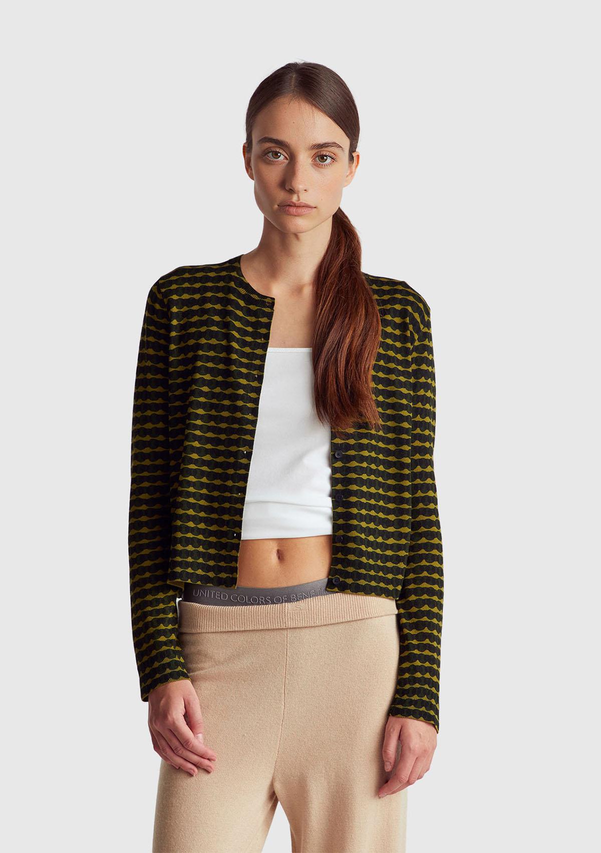 Kadın Haki Yeşili Viskoz Karışımlı Tamamı Desenli Düğmeli Hırka