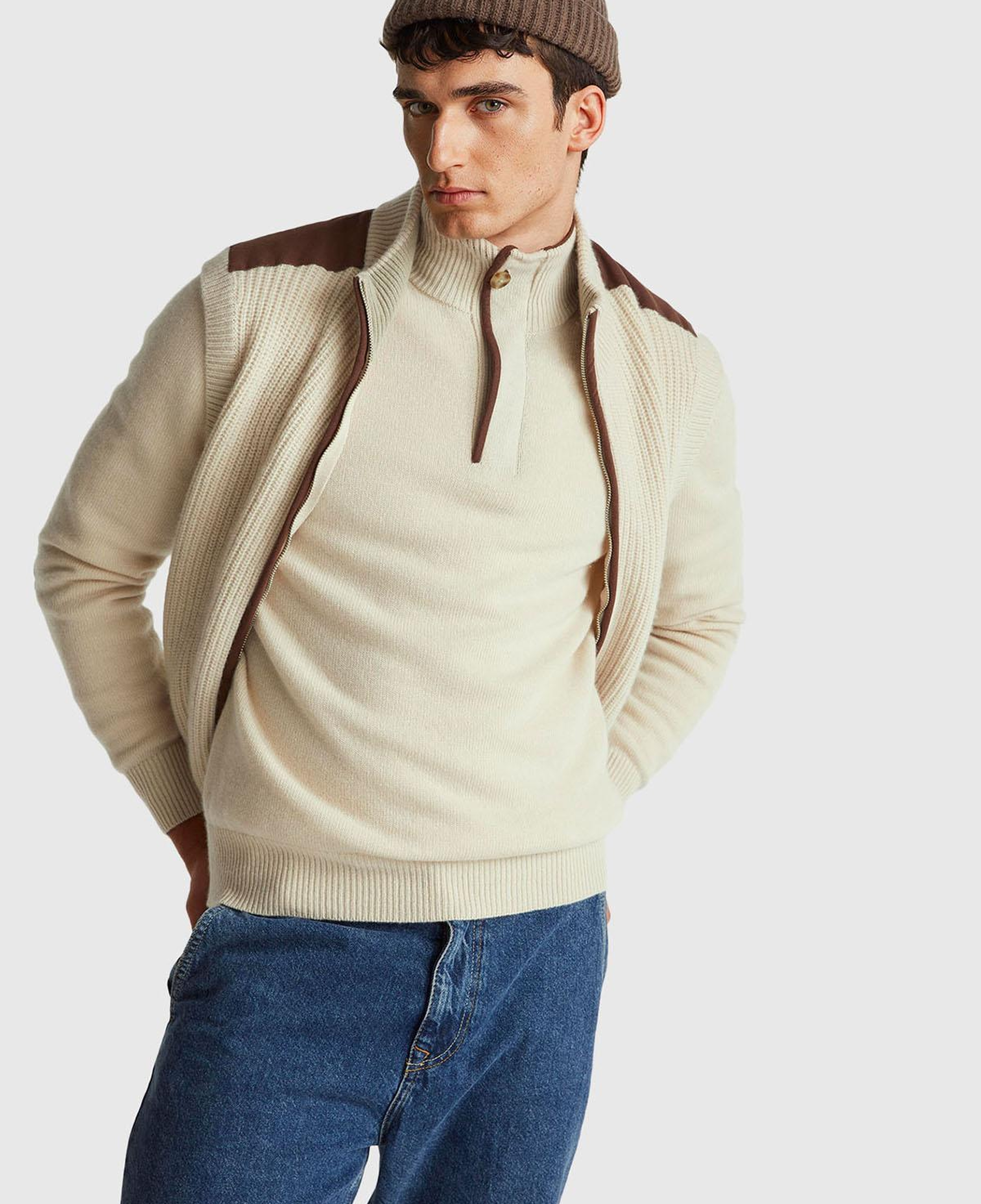 Erkek Krem Yün Karışımlı Dik Yaka Yarım Fermuarlı Dirsek Yamalı Triko