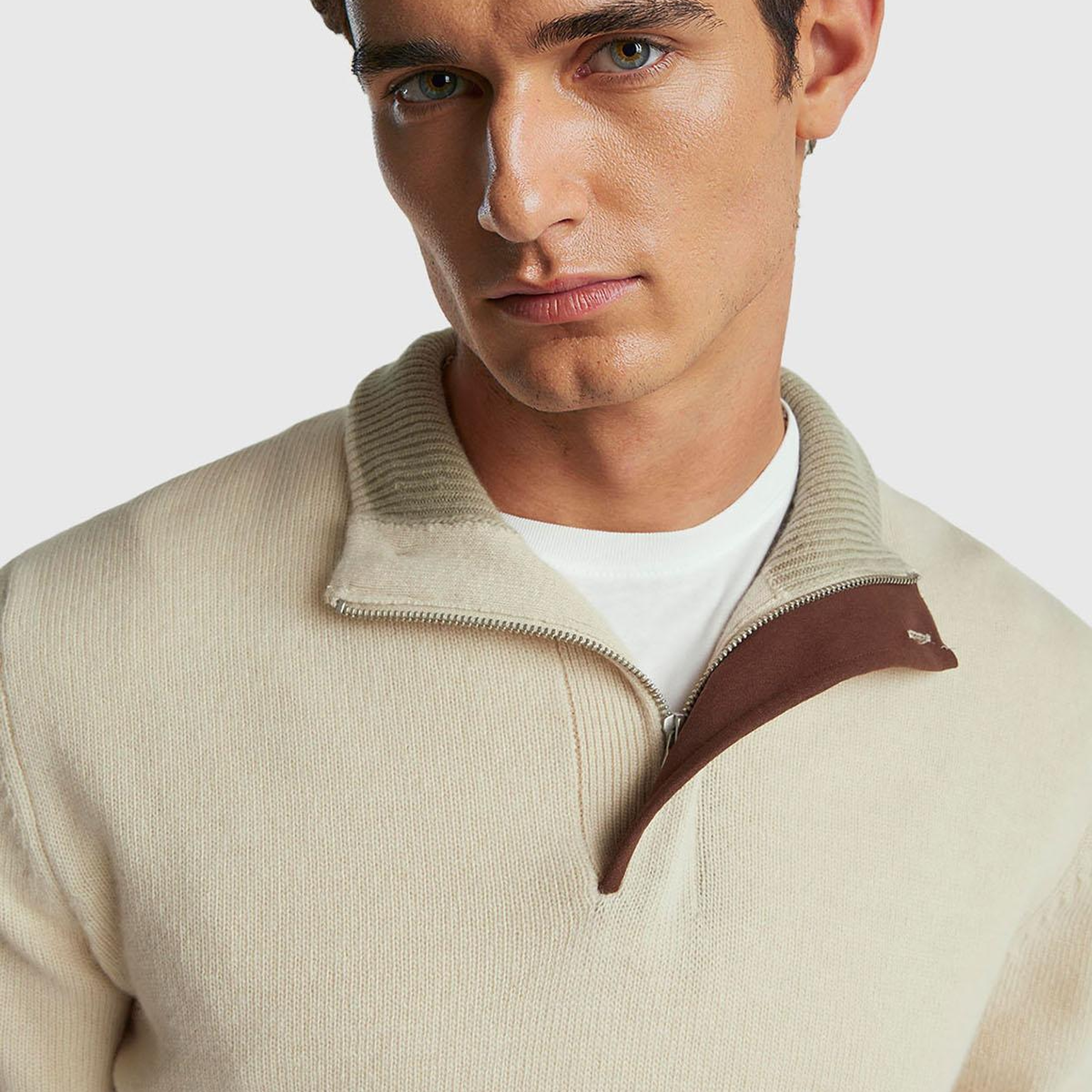 Erkek Krem Yün Karışımlı Dik Yaka Yarım Fermuarlı Dirsek Yamalı Triko