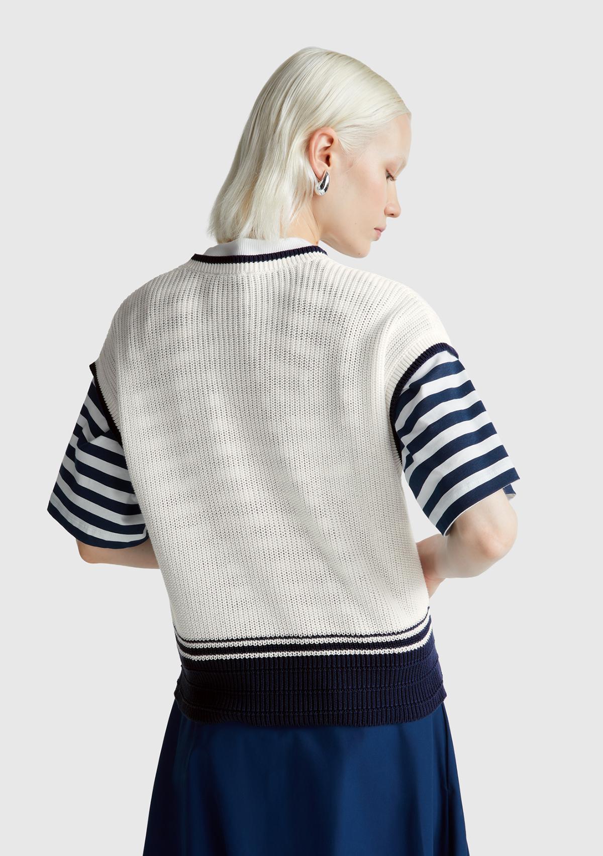 Kadın Krem %100 Pamuk Önü Detaylı Kısa Kollu Kazak