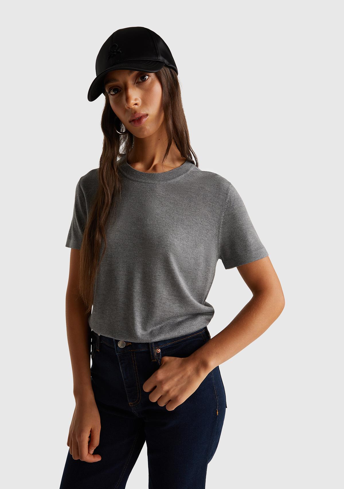 Kadın Antrasit Melanj İpek Karışımlı Bisiklet Yaka Önü Detaylı Kısa Kollu Kazak