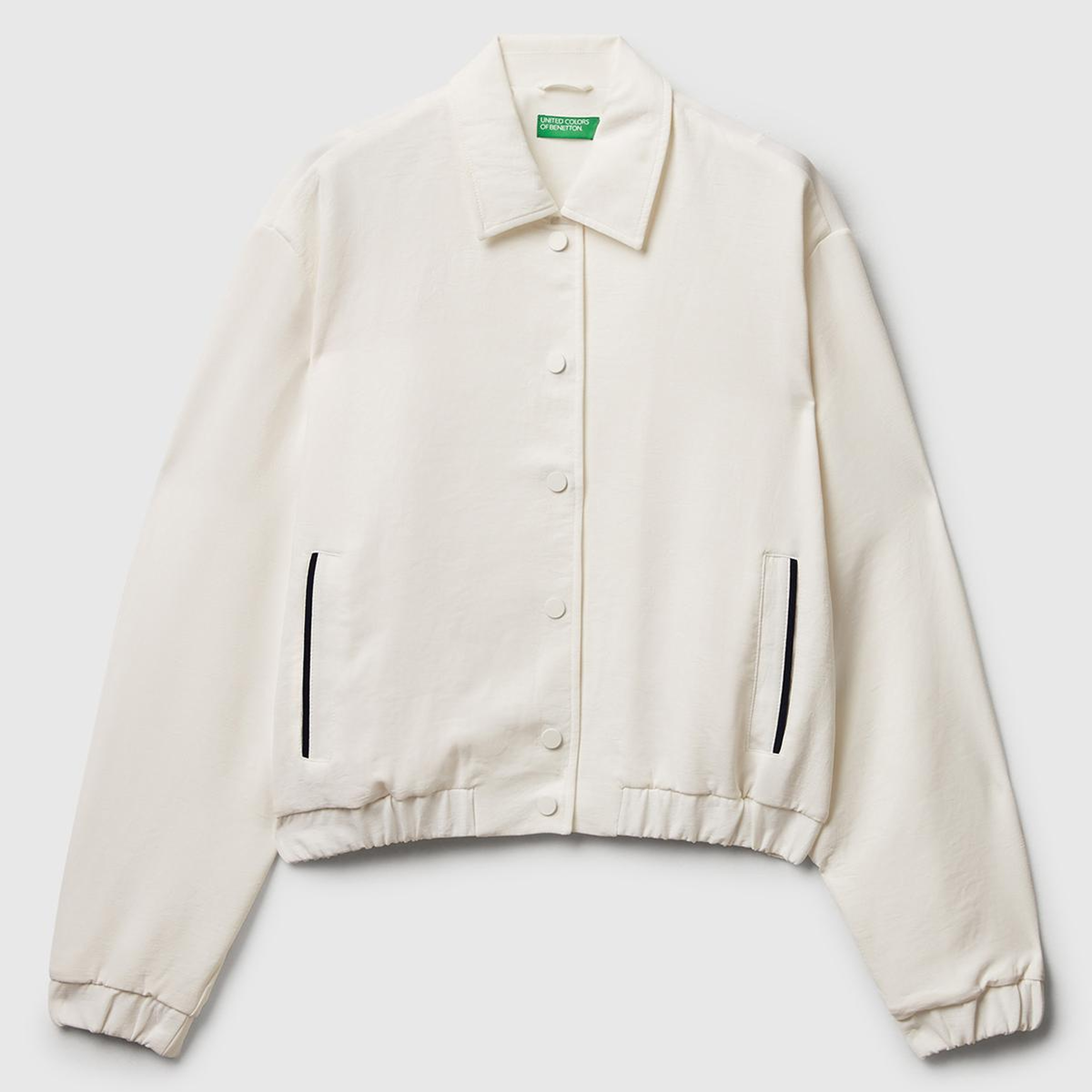 Kadın Krem Viskoz Karışımlı Önü Çıtçıtlı Cepli Gömlek Yaka Ceket