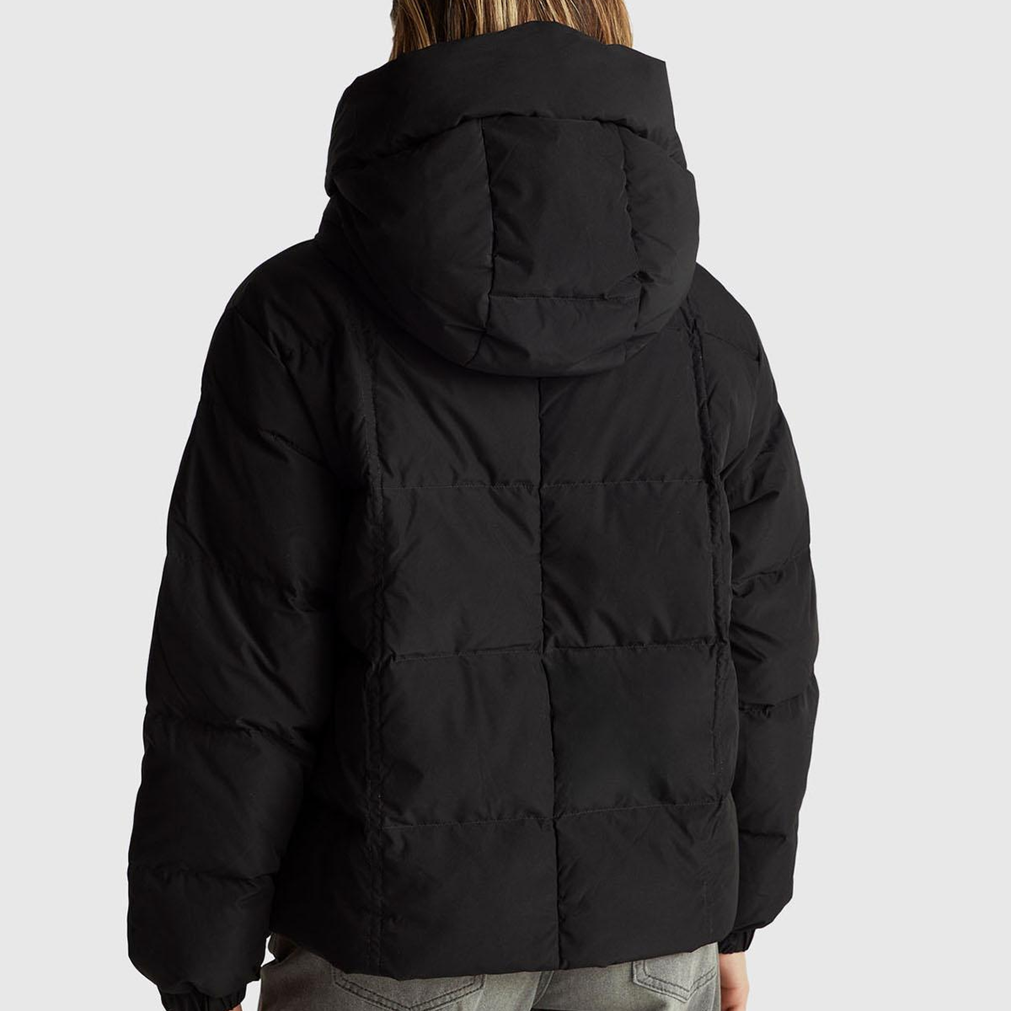 Kadın Siyah Kuş Tüyü Kapüşonlu Fermuarlı Kolu Lastikli Şişme Mont