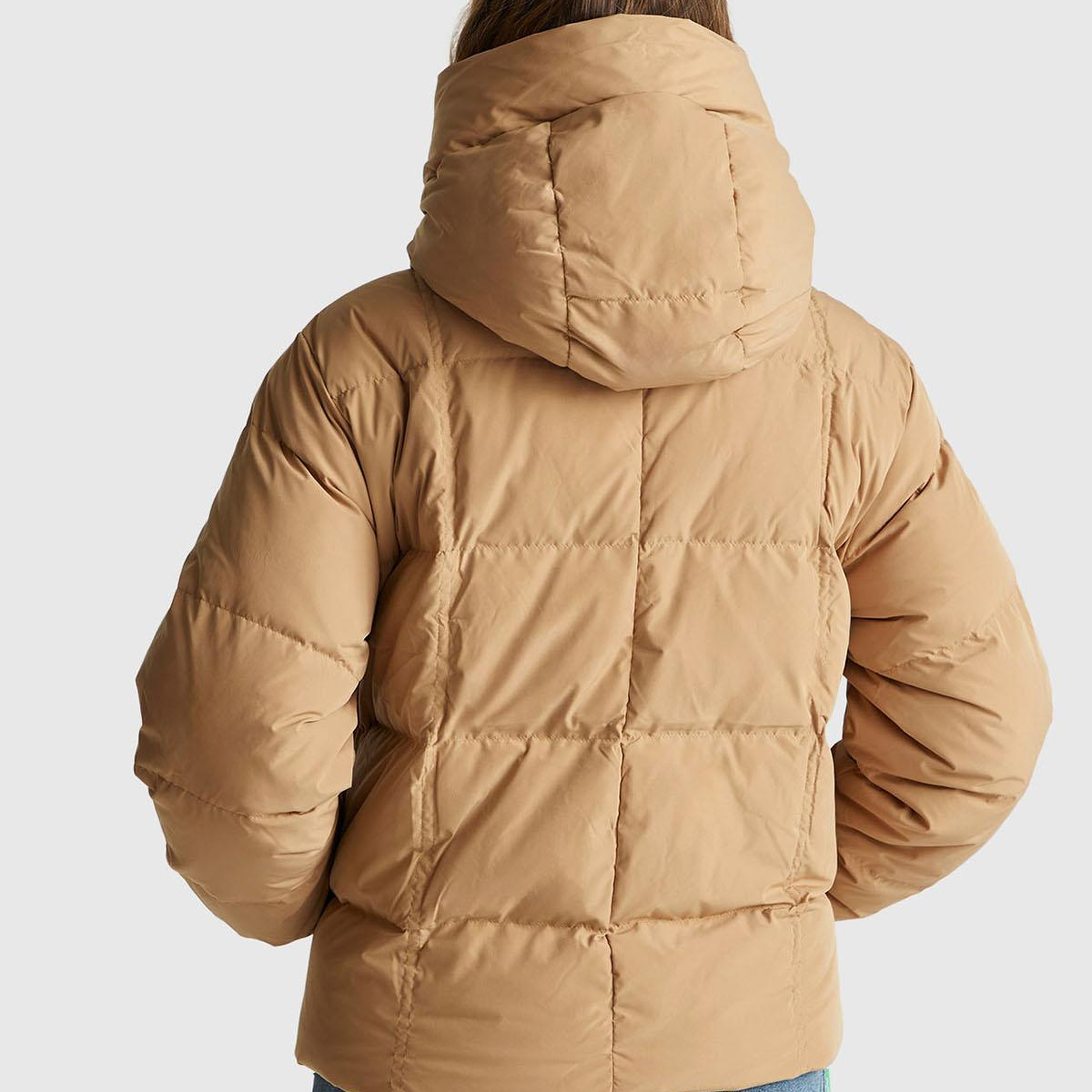 Kadın Açık Kahverengi Kuş Tüyü Kapüşonlu Fermuarlı Kolu Lastikli Şişme Mont