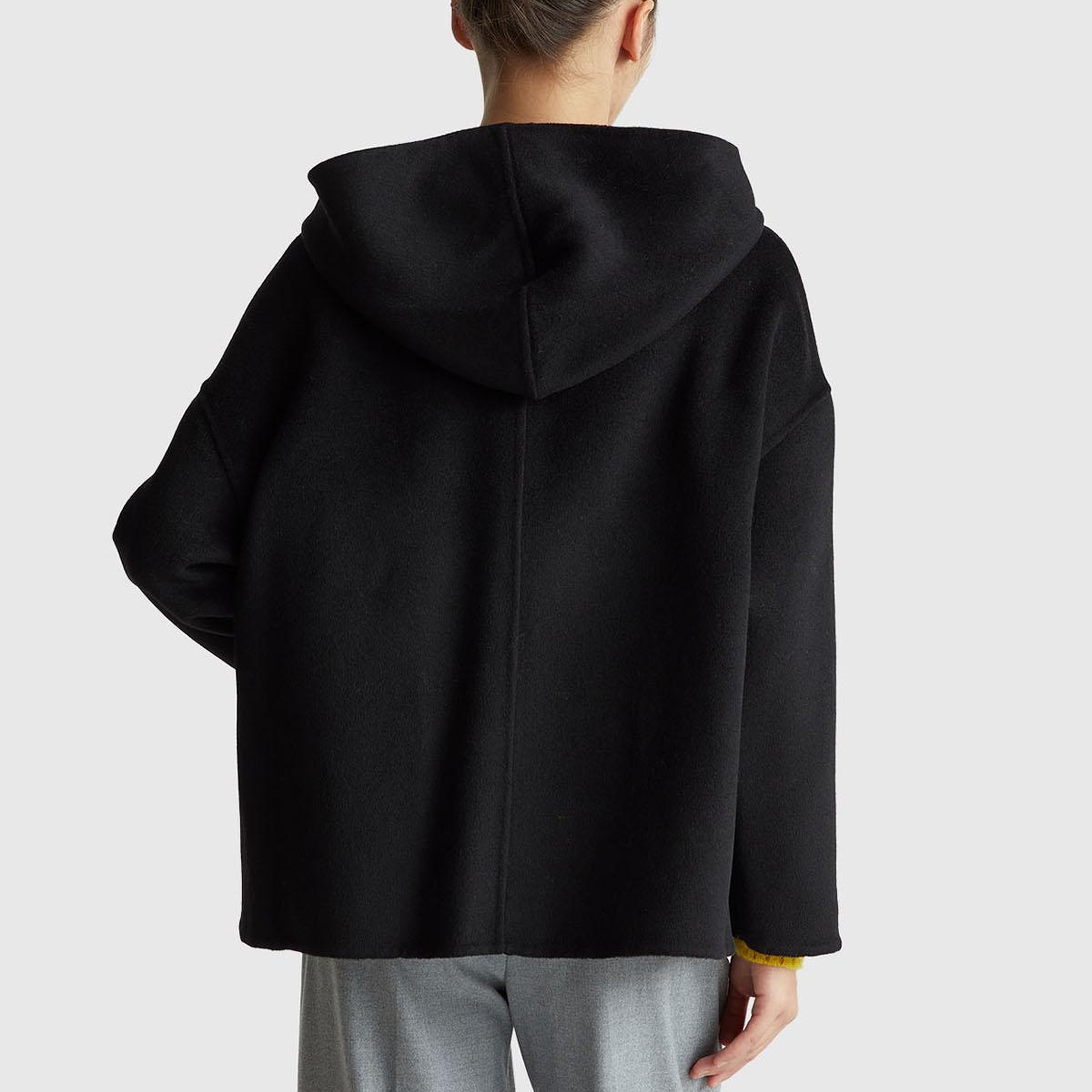 Kadın Siyah Yün ve Viskoz Karışımlı Çift Taraflı Cepli Kapüşonlu Palto