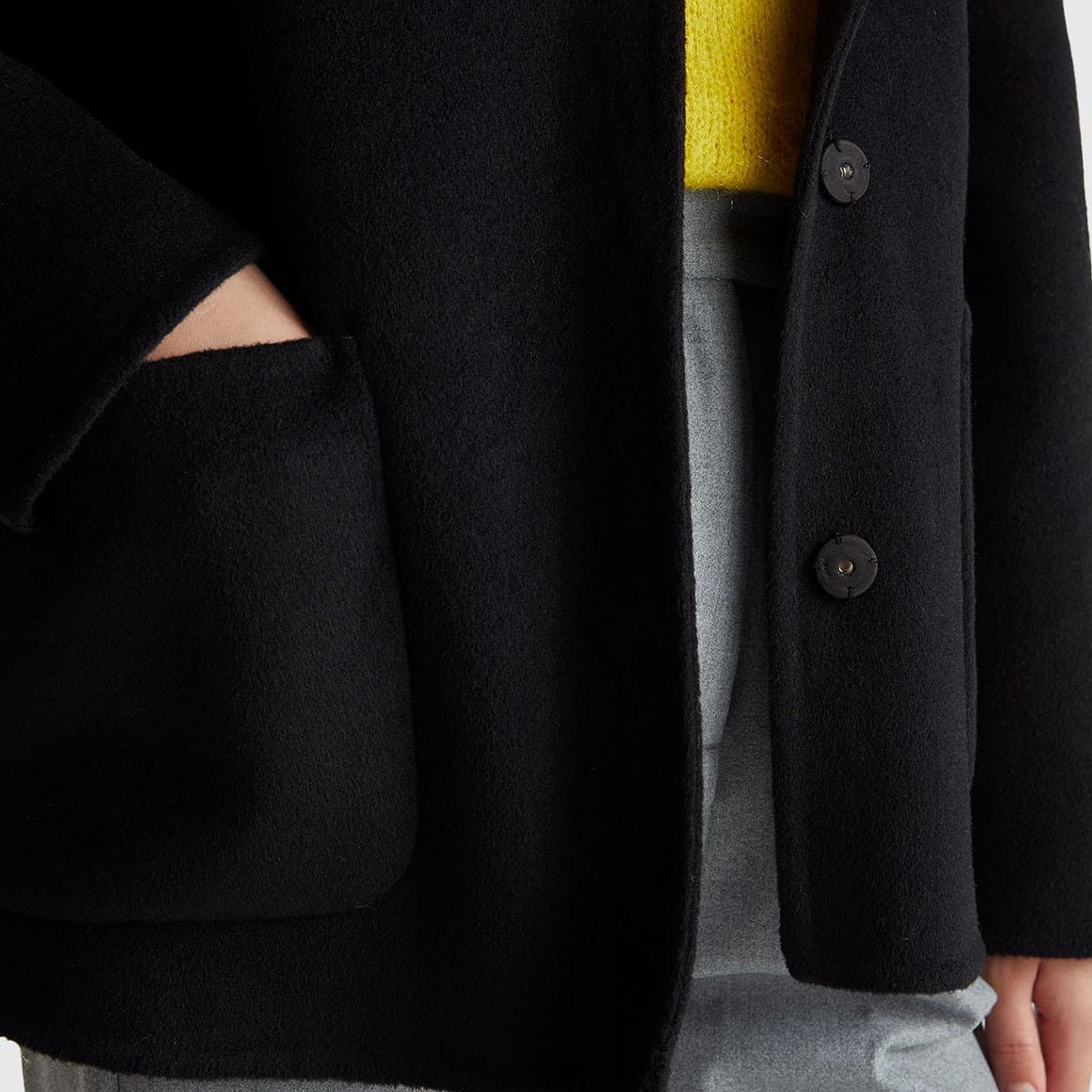 Kadın Siyah Yün ve Viskoz Karışımlı Çift Taraflı Cepli Kapüşonlu Palto