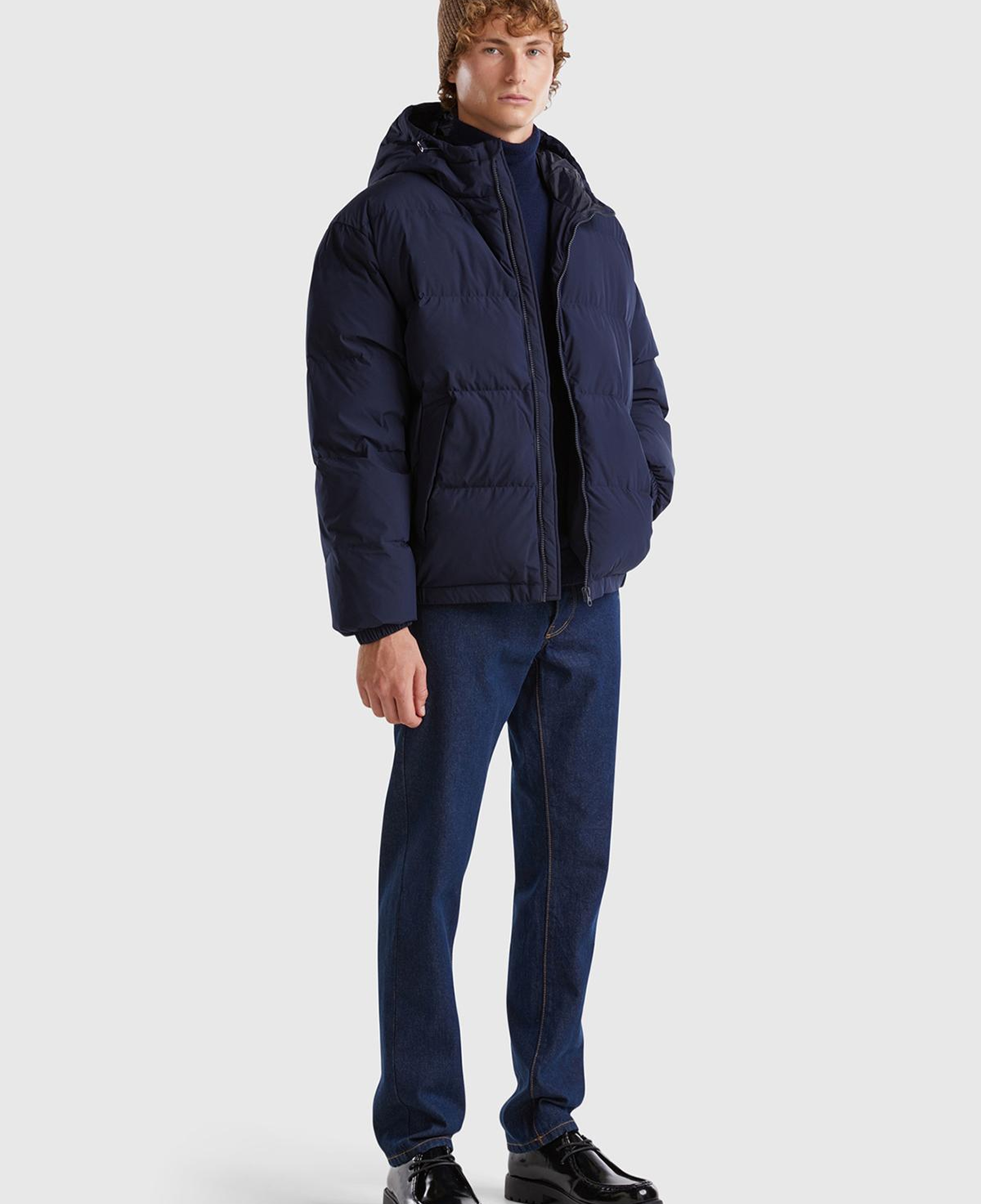 Erkek Lacivert Kaz Tüyü Dolgulu Yanları Cepli Gizli Fermuarlı Kapüşonlu Mont