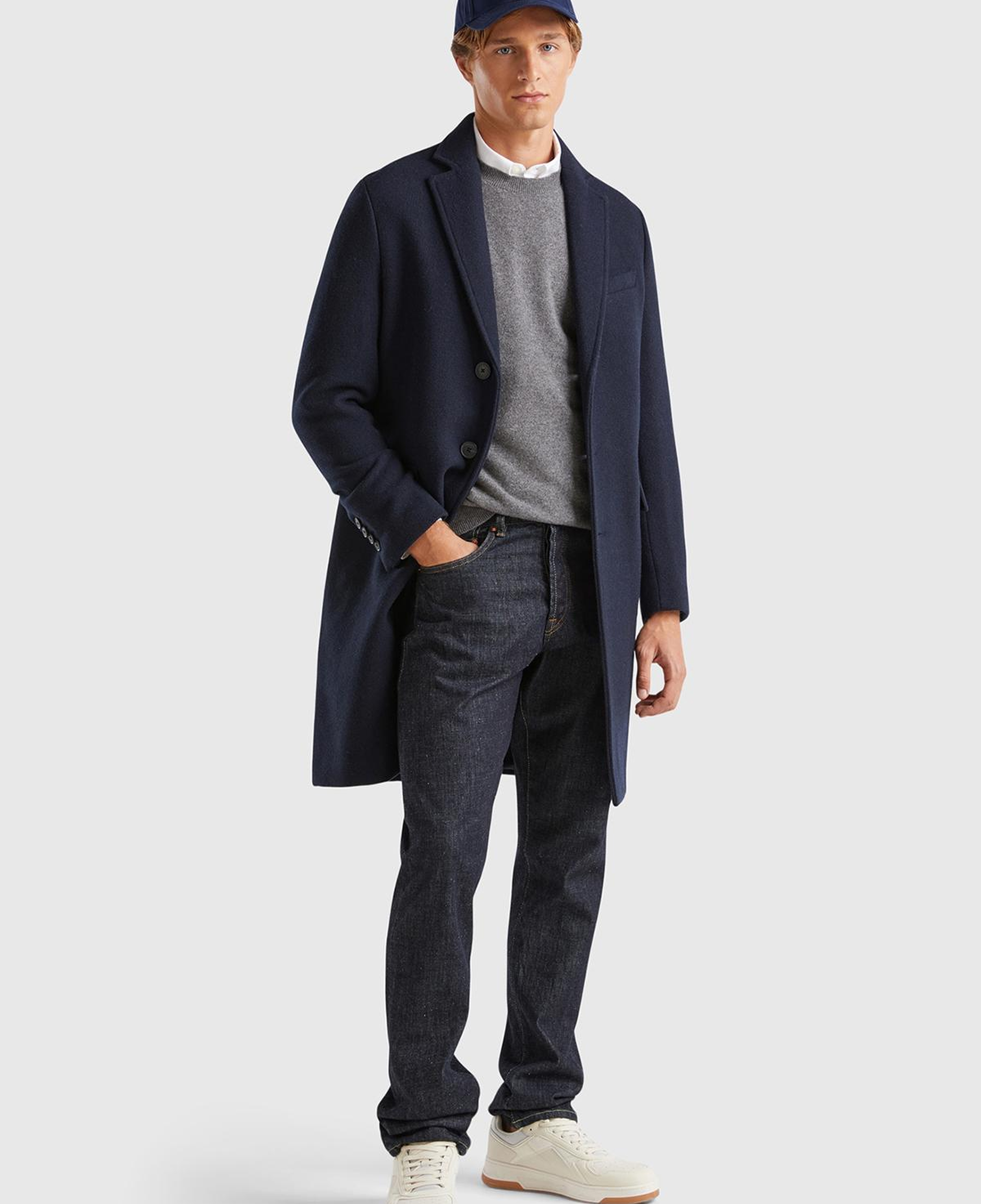 Erkek Lacivert Cep Detaylı Üç Düğmeli Kırlangıç Yaka Kaban