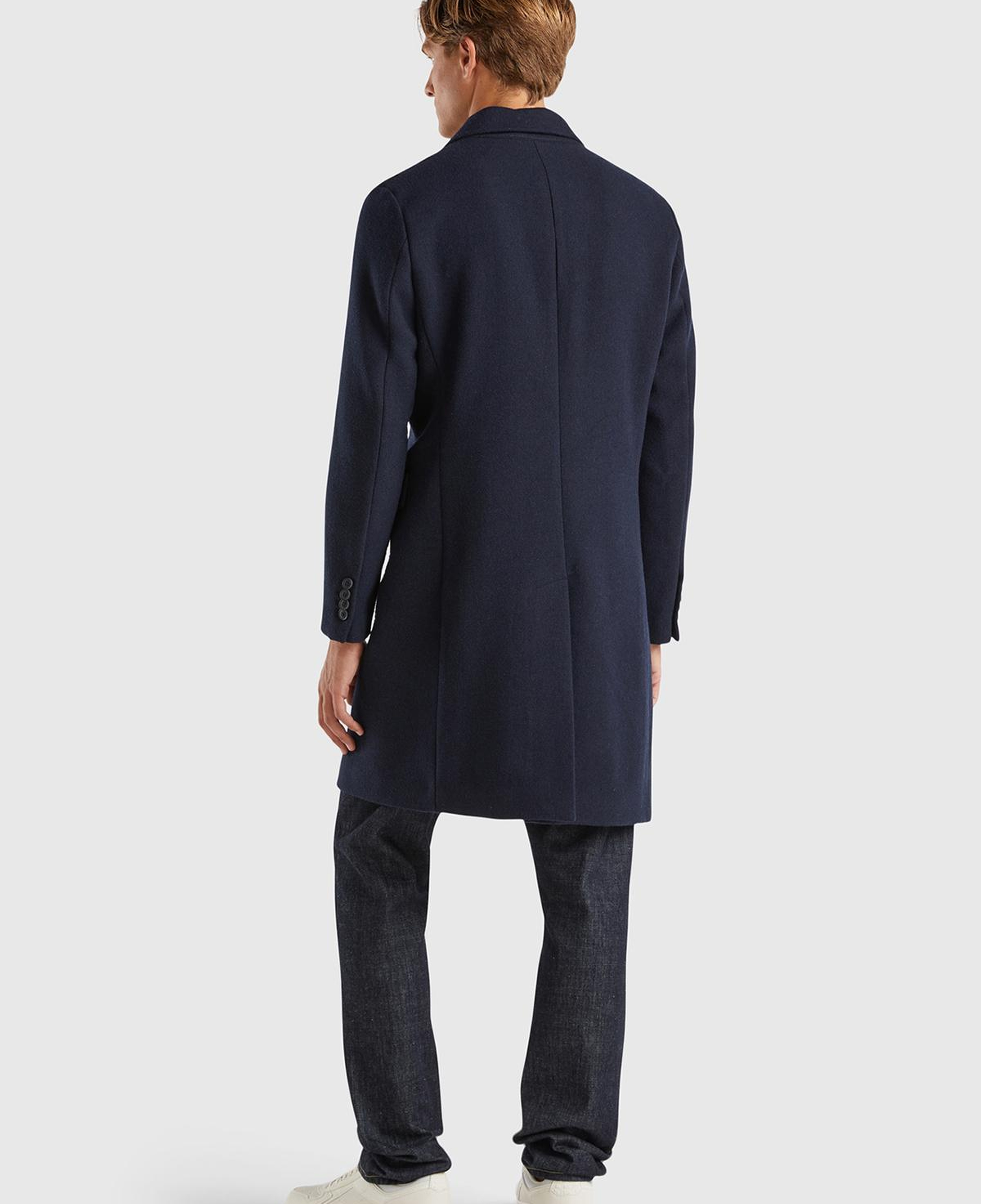 Erkek Lacivert Cep Detaylı Üç Düğmeli Kırlangıç Yaka Kaban