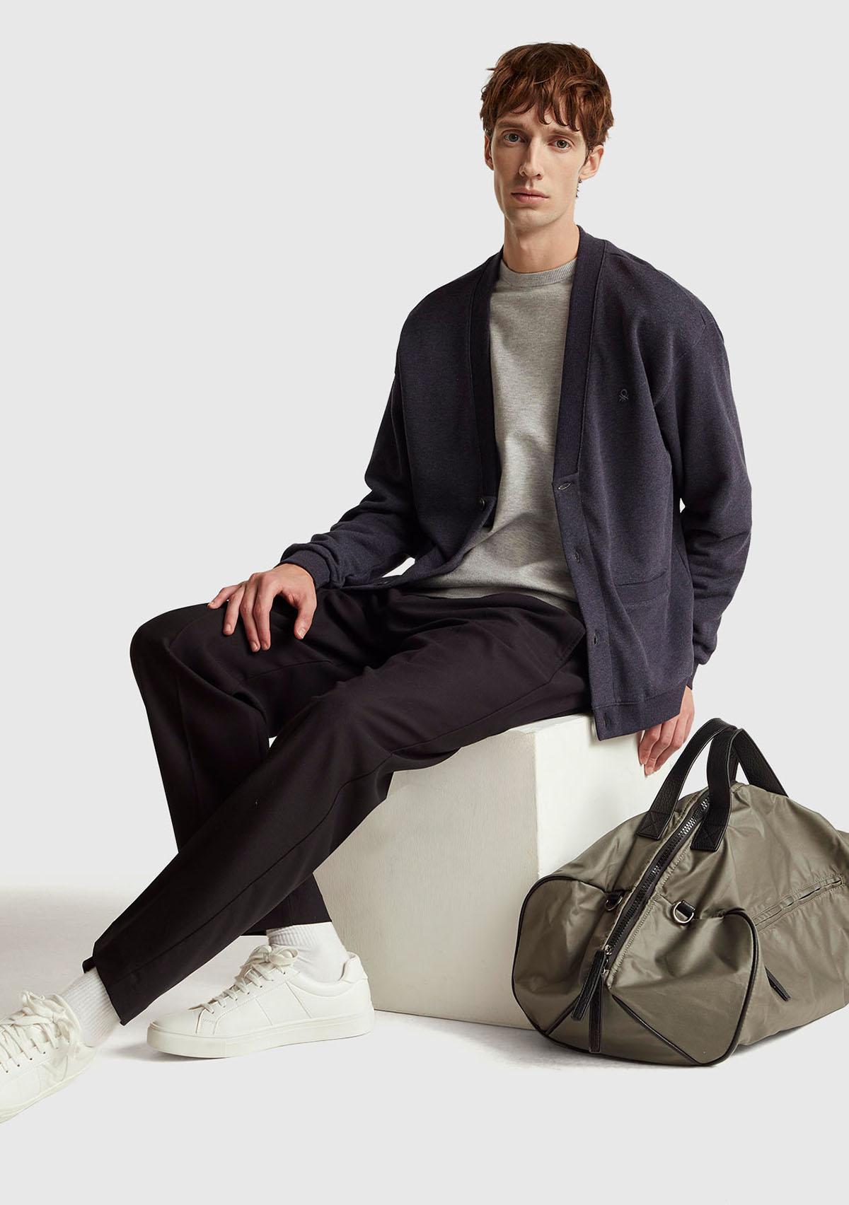 Erkek Lacivert %100 Pamuk Logo İşlemeli Cep Detaylı Düğmeli Hırka