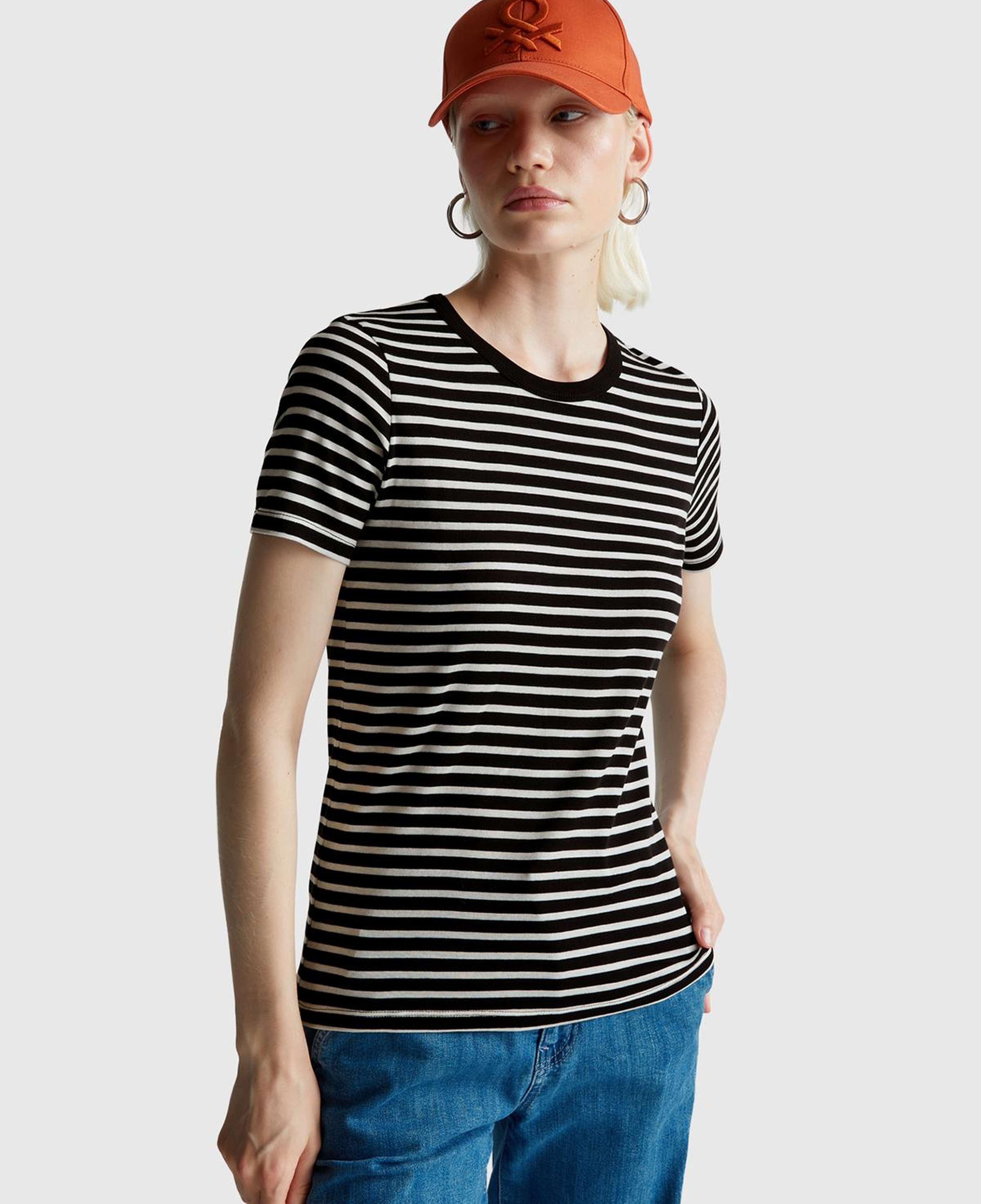 Kadın Siyah %100 Pamuk Sol Altı Logolu Çizgili Bisiklet Yaka T-Shirt