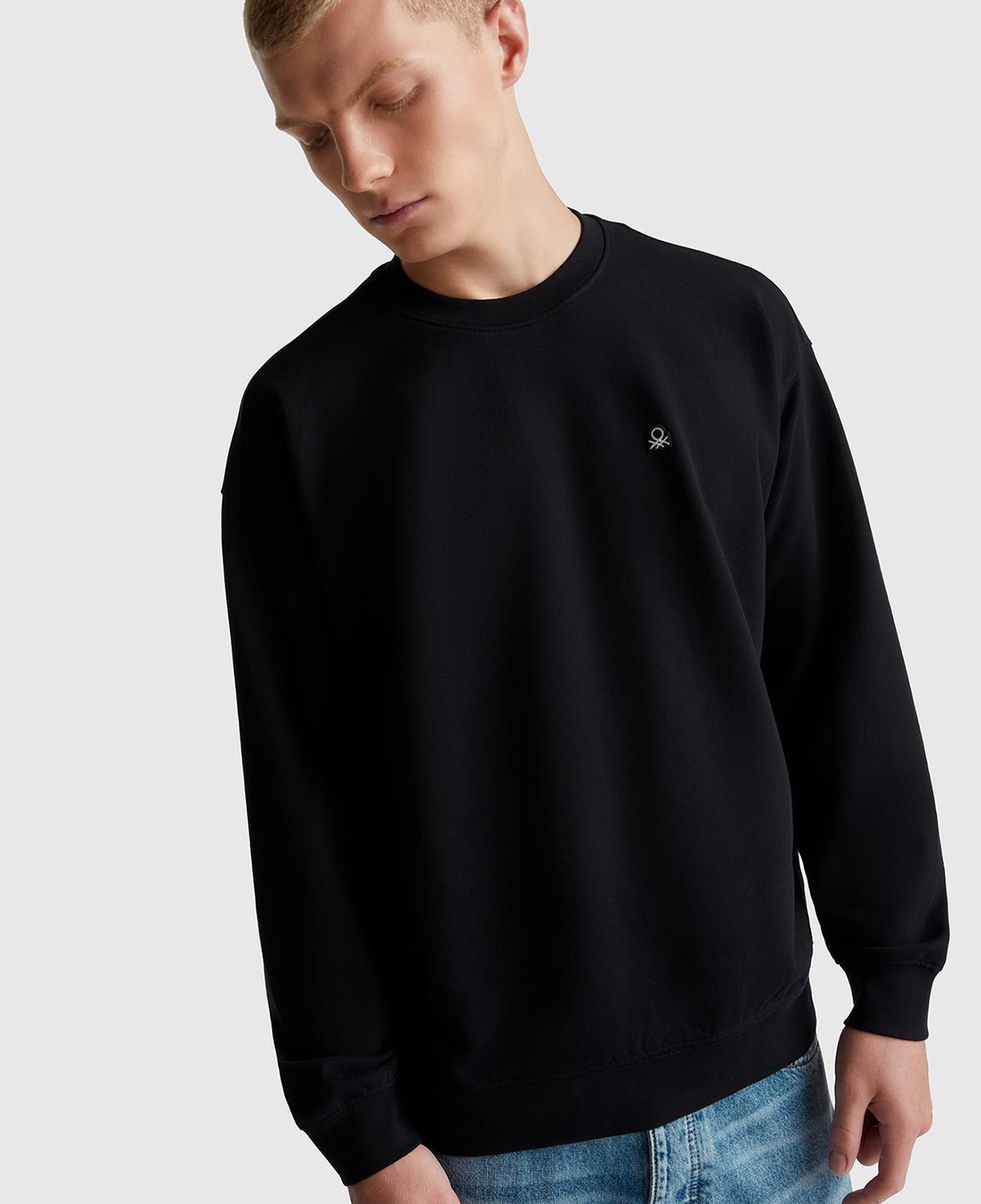 Erkek Siyah %100 Pamuk Önü Logo İşlemeli Bisiklet Yaka Sweatshirt