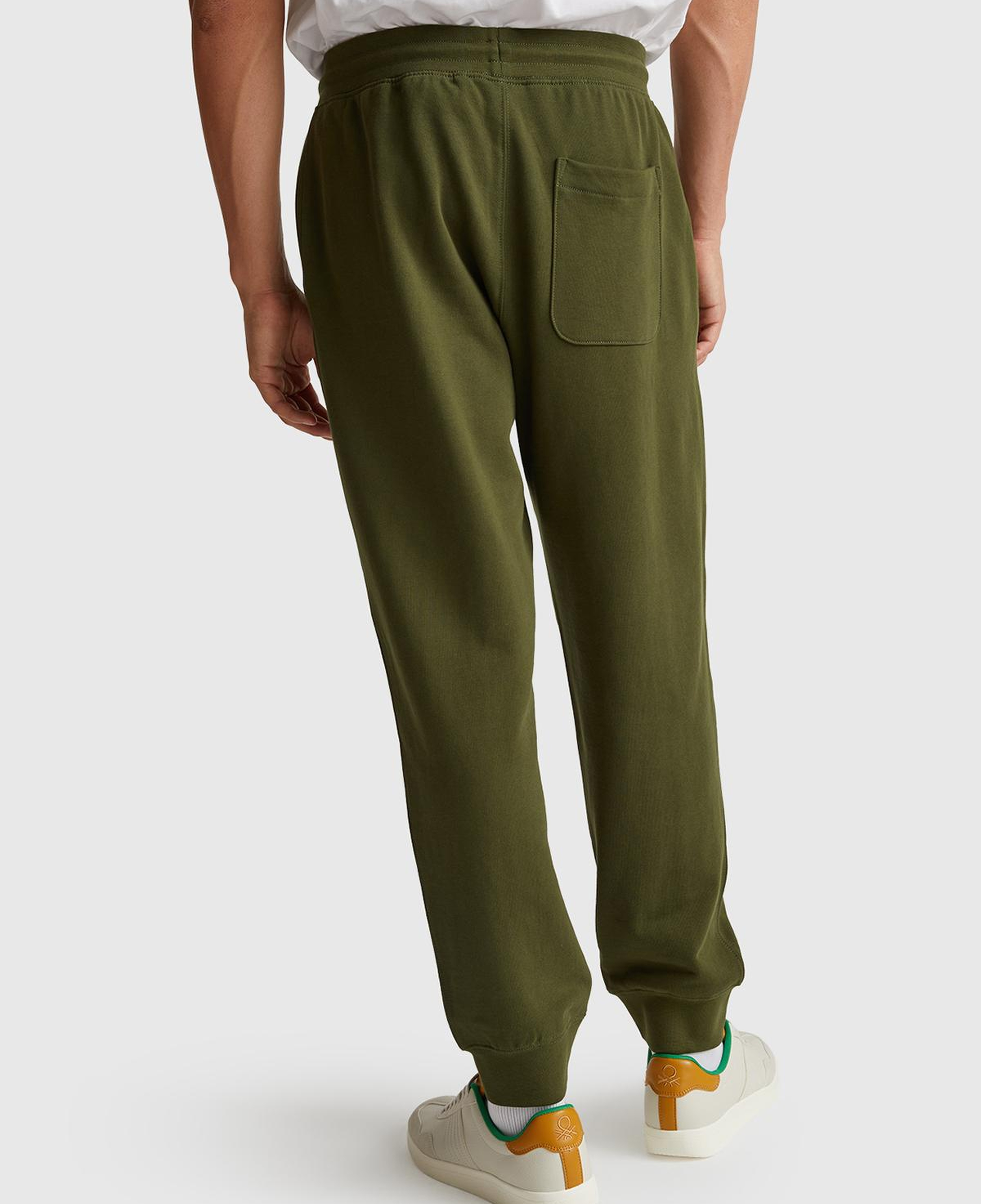 Erkek Haki Yeşilli %100 Pamuk Yanları Cepli Arkası Cep Detaylı Eşofman Altı