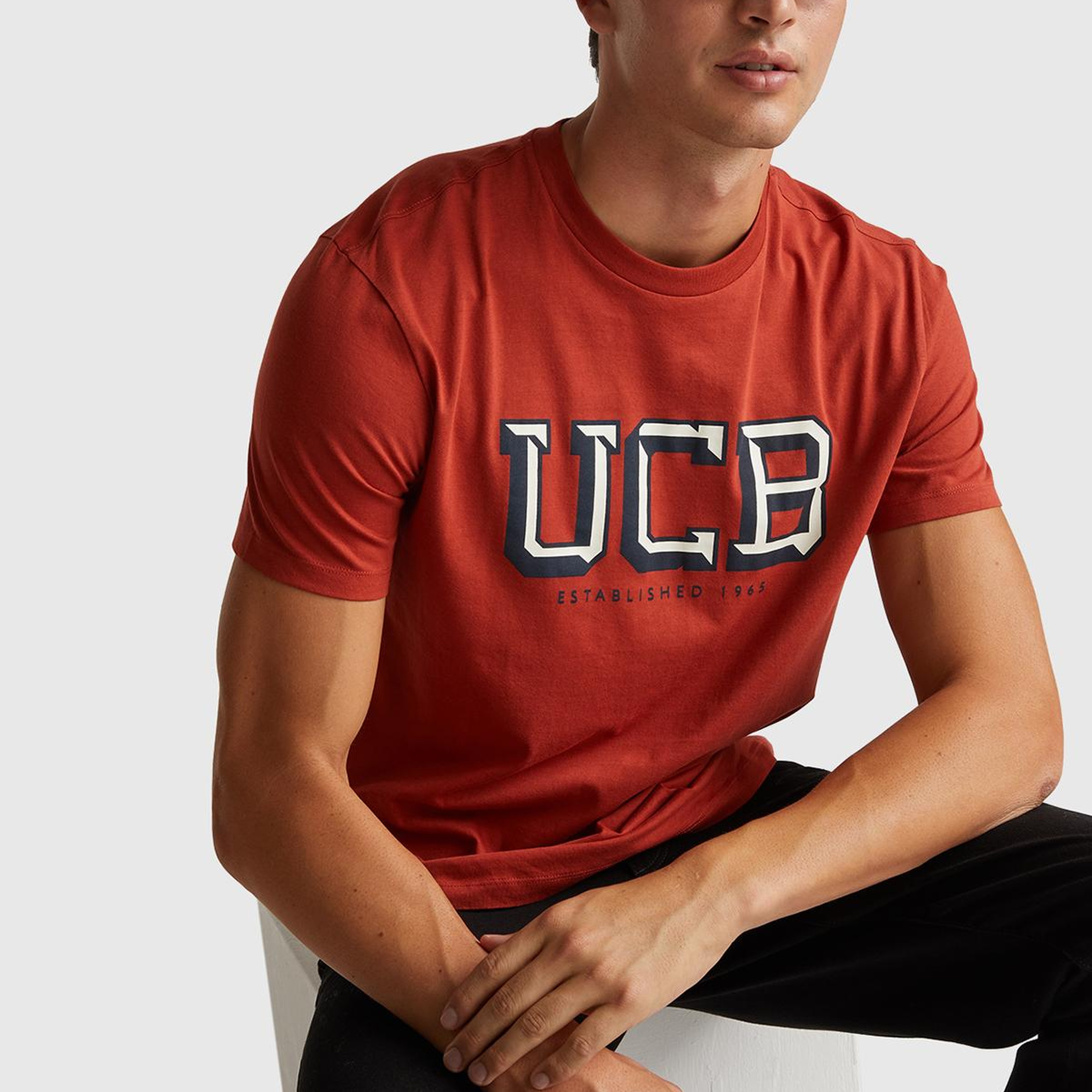 Erkek Kırmızı-UCB %100 Pamuk Önü Logo Baskılı Relax Fit T-Shirt