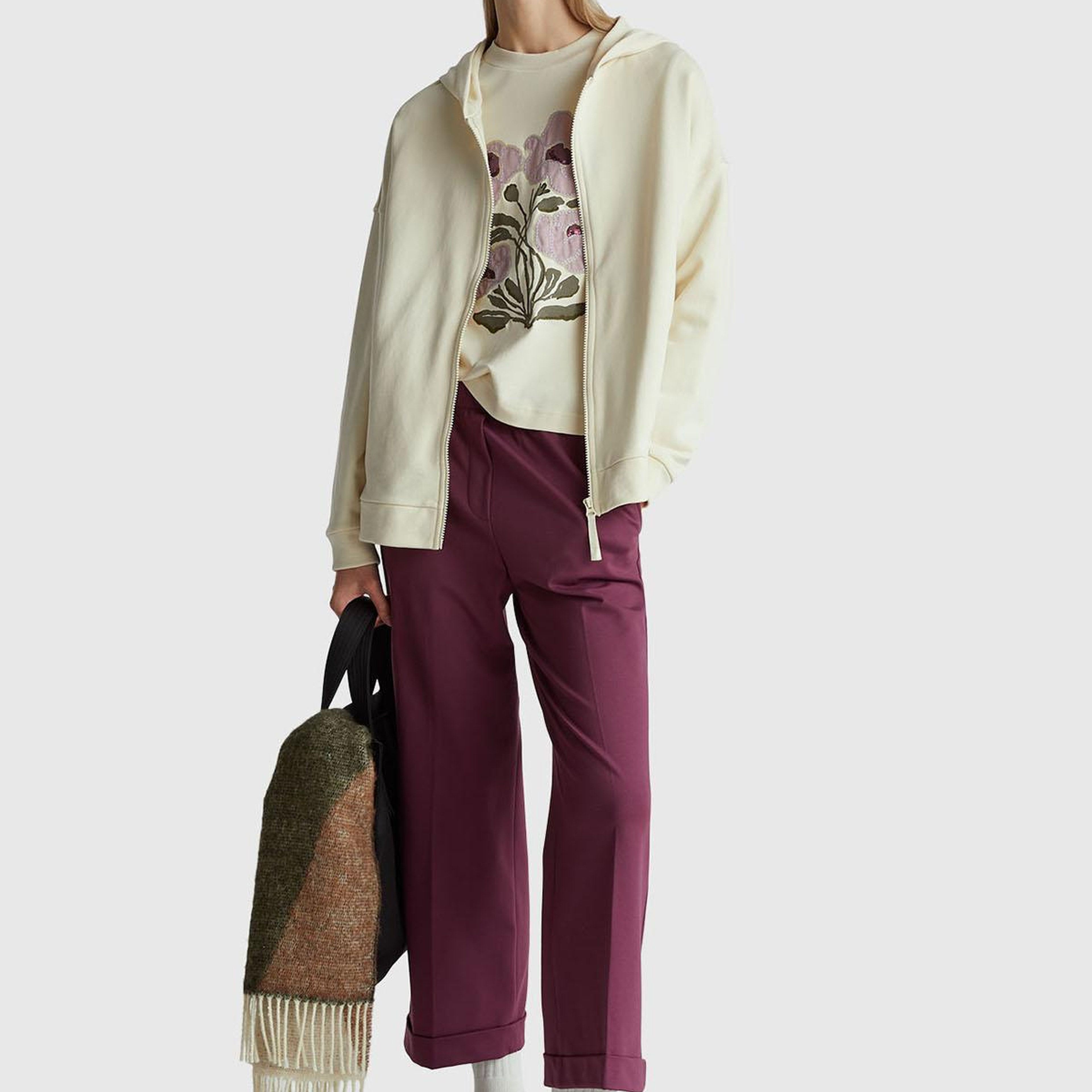 Kadın Krem Logo Baskı Detaylı Kapüşonlu Relax Fit Sweatshirt