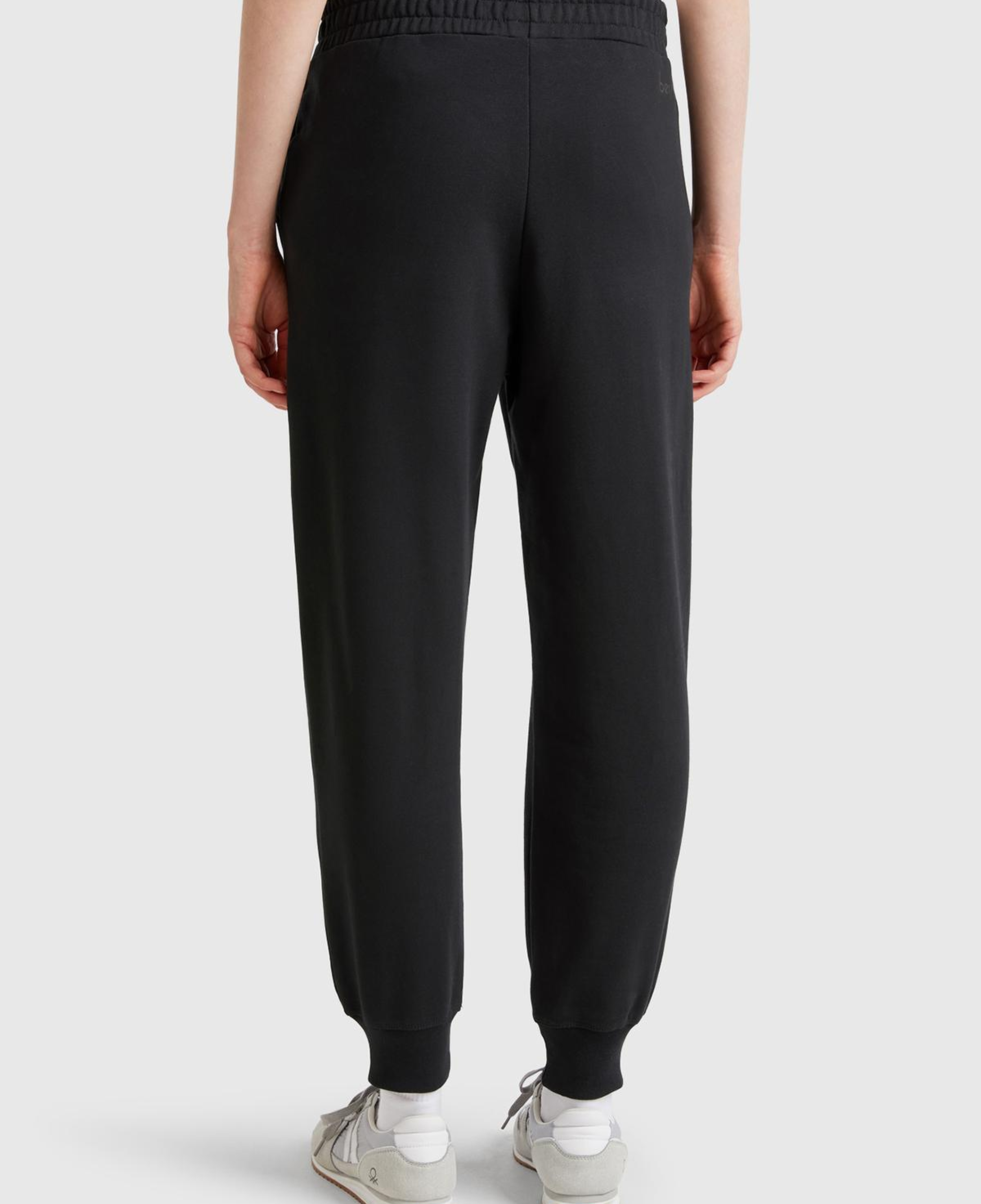 Kadın Siyah %100 Pamuk Manşetli Beli Lastikli Regular Fit Eşofman Altı